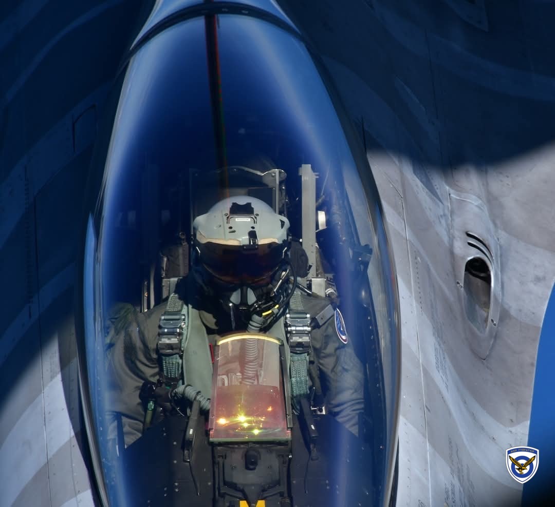 Μια διαφορετική λήψη!!!

#haf #ΠολεμικήΑεροπορία #F16