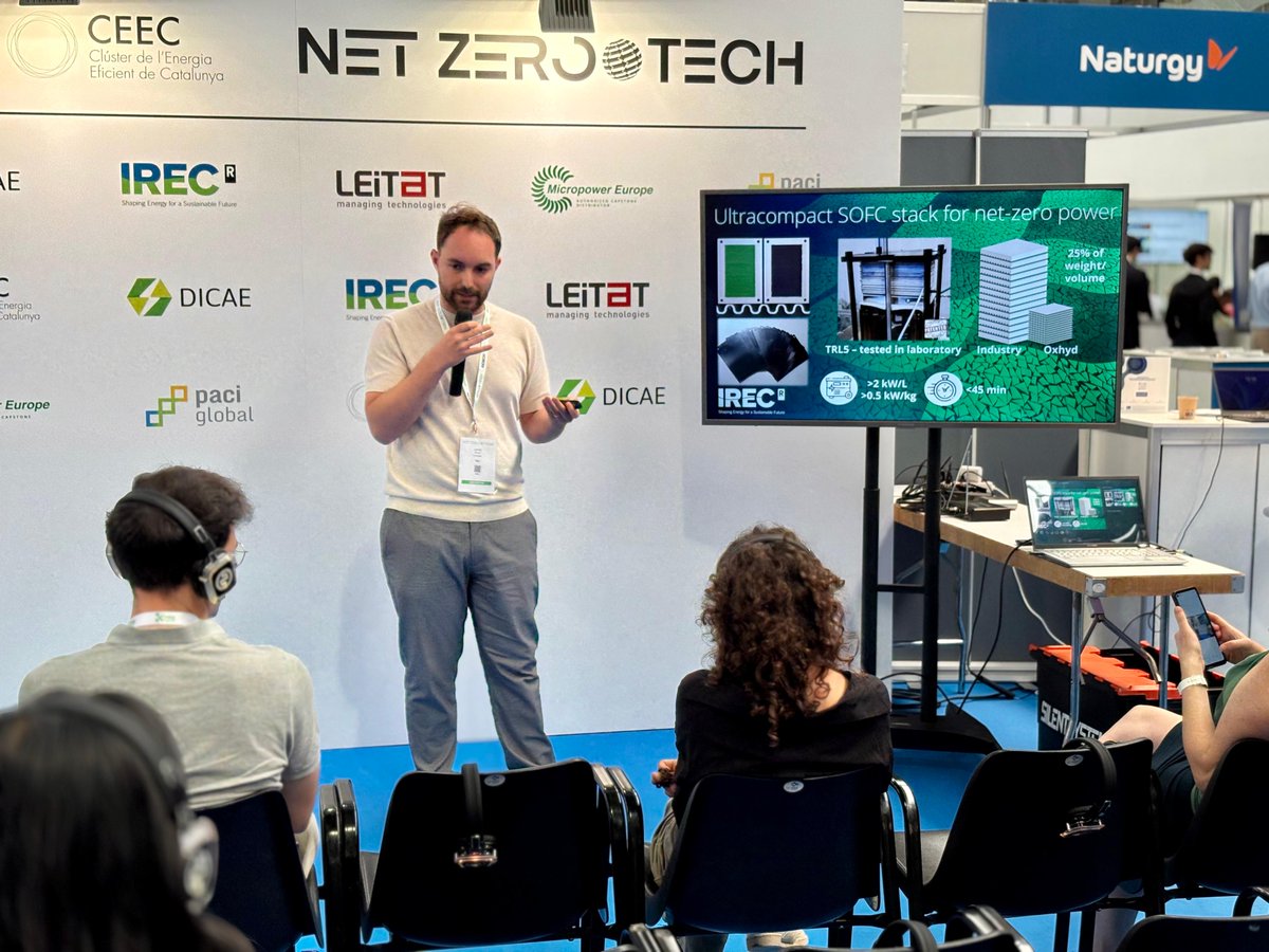 xarxaH2CAT's tweet image. Ayer cerramos nuestra presencia en @FeriaNetZero haciendo #networking en nuestro stand. También pudimos asistir a la presentación de la tecnologia #Oxhyd de @IREC_Energia. 

Fue un placer participar en la feria y organizar la jornada técnica #H2TECH.

¡Nos vemos en 2026!