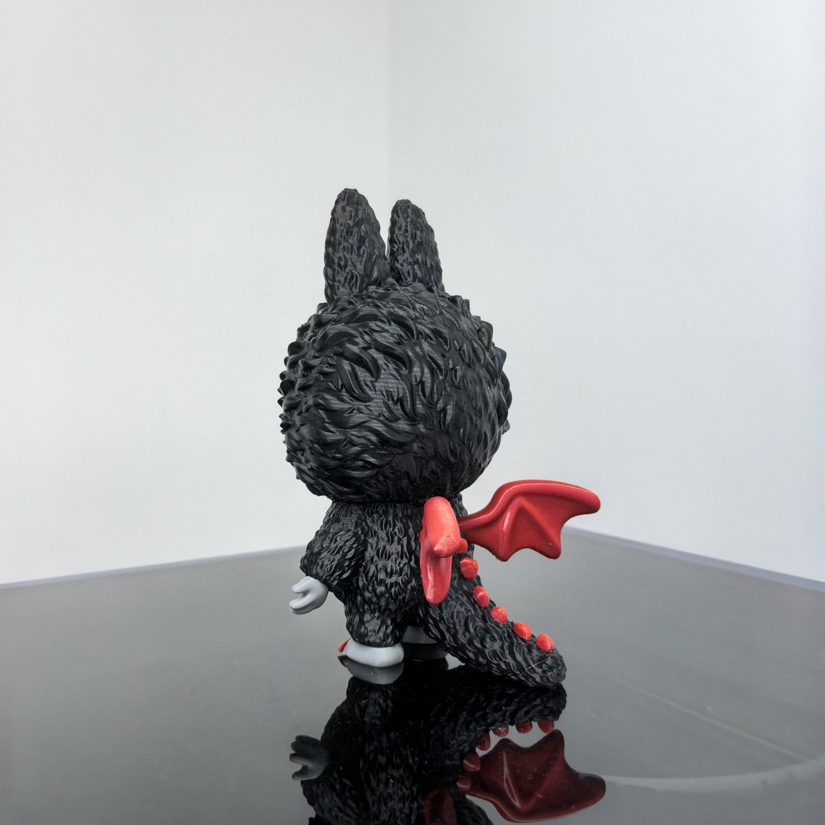 Labubu Devil Edition 😈
Just print the parts separately and assemble them into one awesome figure!
📌 Model: 1421148 on MakerWorld
🖨️ Printed with the #artillerym1pro 

#3dprinting #3dmodel #artillery3d #labubu #3dprintedtoy