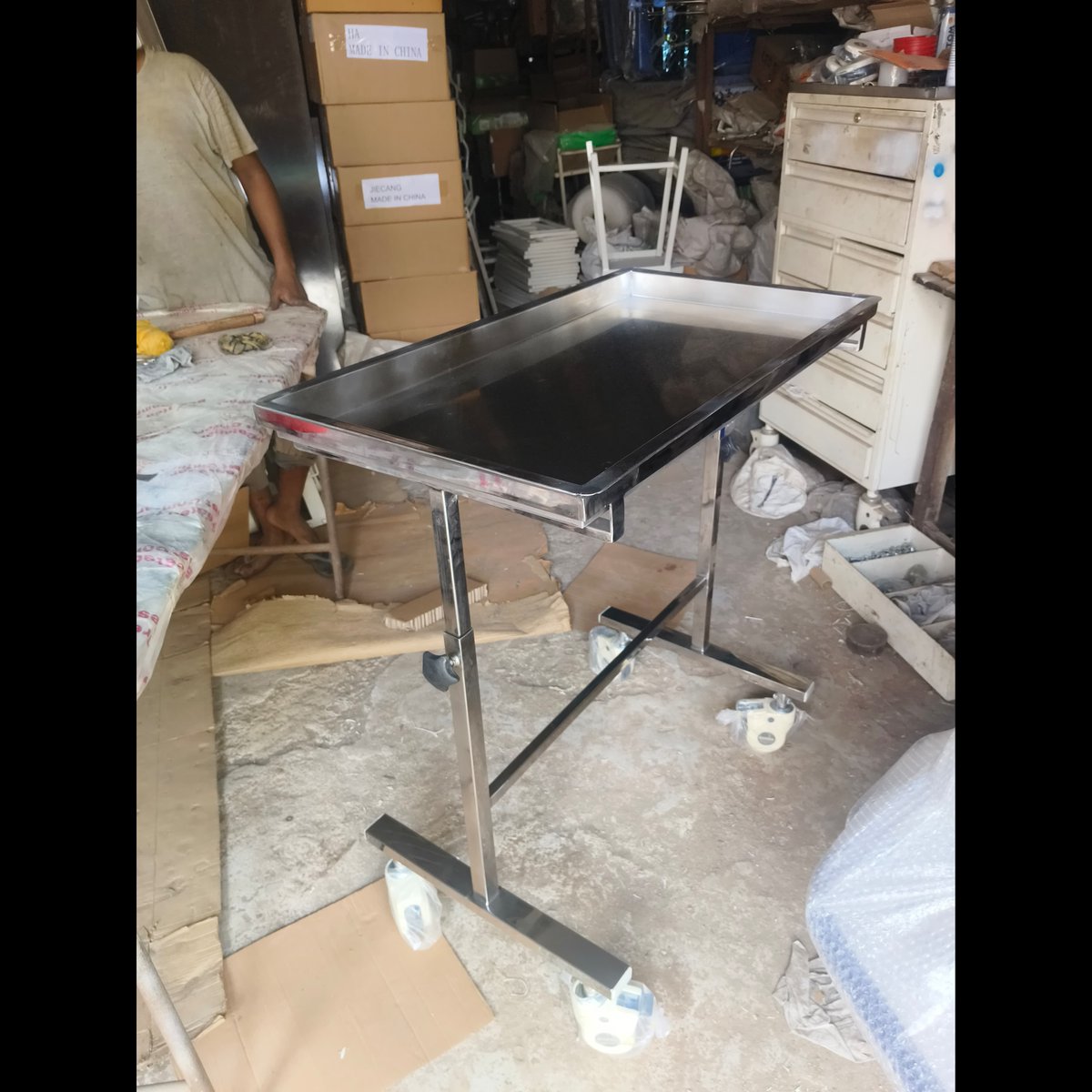 Mayo Instrument Trolley (Knobe Type)  GM 7084B

Hospital Furniture  ..For more info visit...hospitalfurnitureindia.co.in/latest-update/…