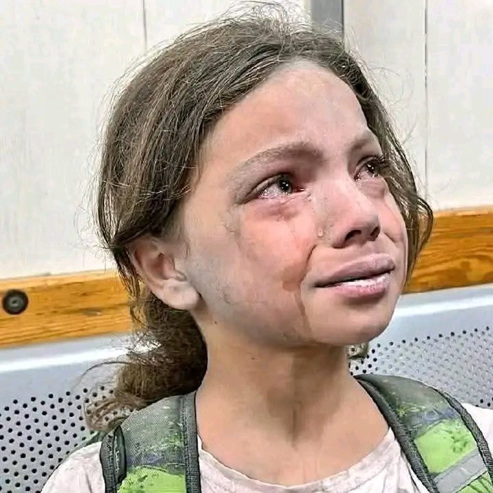 اخترونه دي زړو جامو کي تير کړل🥺
ستا دکلي په شتمنو دی لعنت وي🥺

اخ ژونده😢