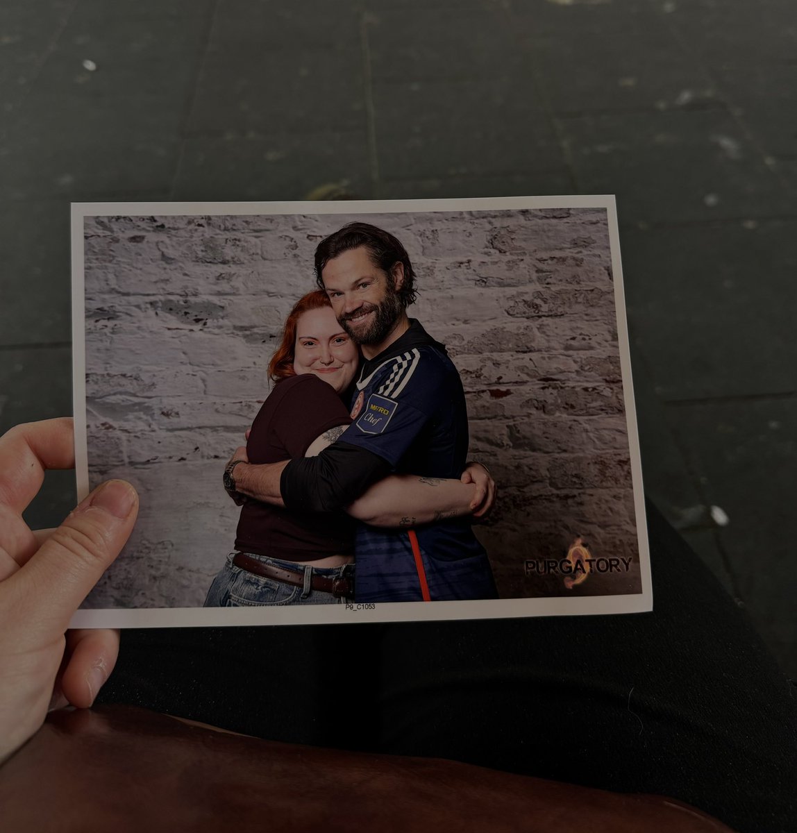 introdarling's tweet photo. Can’t believe I was able to give @jarpad a hug, to show him my AKF Tattoo and just tell him how much he means to me! He was the sweetest even asked, if he can give me hug. Thank you for everything Jared 🤍 https://t.co/BsOhn5bq52