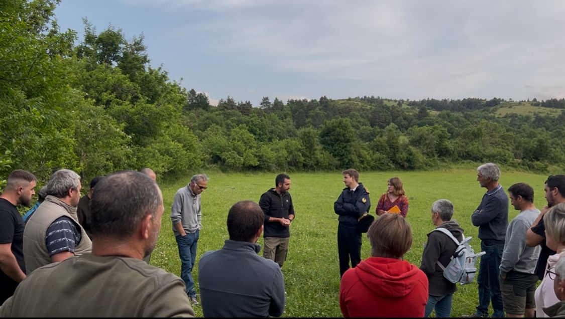 coordinationrur's tweet image. 🔴 #LOUP : en #Lozère, les discussions ont permis d’obtenir l’envoi de lieutenants de louveterie pour intervenir et tenter de faire baisser la pression prédatrice sur le secteur !
C’est un premier pas ; la Coordination Rurale ne lâchera rien pour défendre tous les éleveurs qui