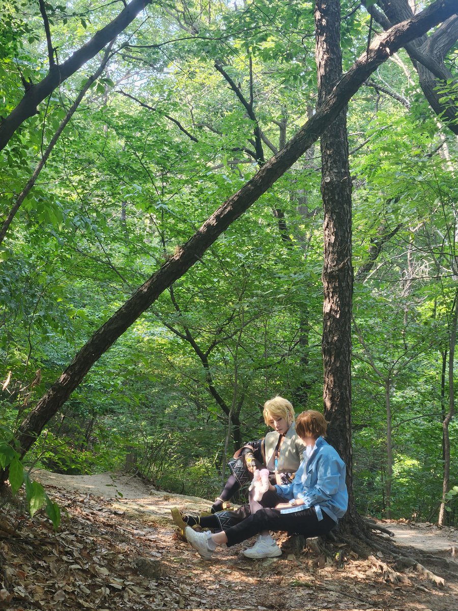 나무영역 현장체험학습🌲
💛 <a href="/maeng_i/">맹i</a>
🤎 <a href="/seomoo_cos/">❄️서 무❄️</a> 
📷 <a href="/keemai0u0/">키마이🌿</a>