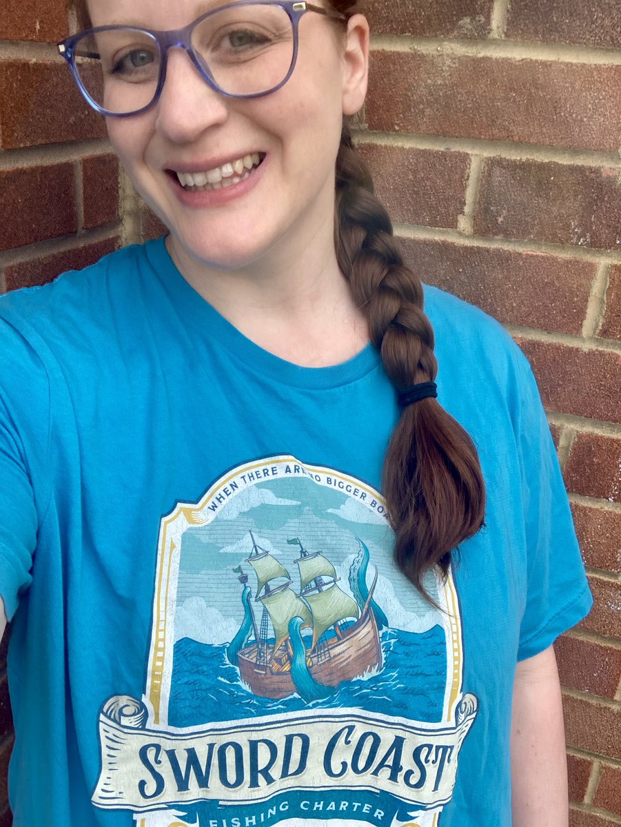 ElizabethNett18's tweet photo. Born on the Sunshine Coast. Live on the Sword Coast (in my head).

I absolutely love my new shirt from @ObviousMimic ⚔️ #5e #DnD https://t.co/5EdqoiOuec