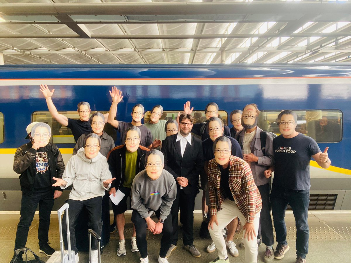 ExBluesColts's tweet image. @sueperkins are you on the 9.01 Eurostar to Brussels this morning ? #PerksOfTheJob