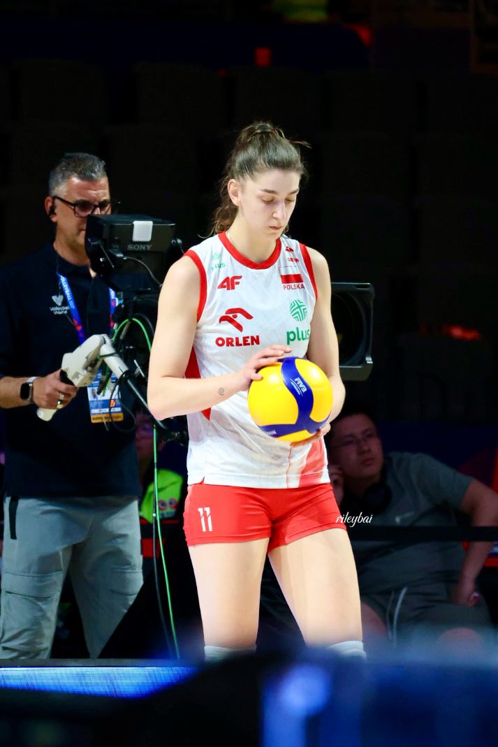 rileybai217's tweet photo. vnl Beijing｜🇵🇱vs🇹🇭｜Marty❤️

#martynalukasik #Polska https://t.co/Q44IwZQOH8