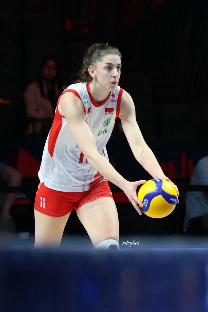 rileybai217's tweet photo. vnl Beijing｜🇵🇱vs🇹🇭｜Marty❤️

#martynalukasik #Polska https://t.co/Q44IwZQOH8