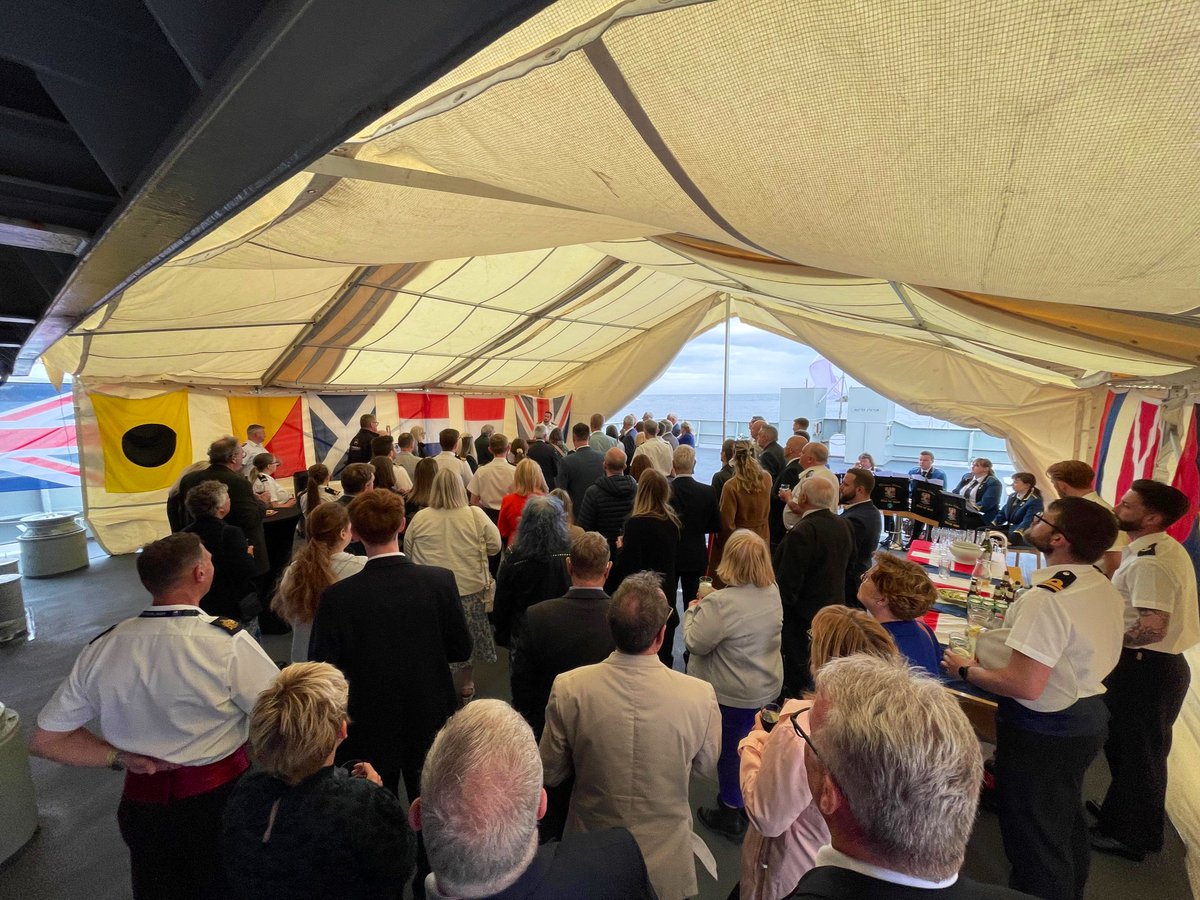 hms_mersey's tweet image. We’re having a magnificent time in the Isle of Man for the TT! 🚢🏁 Honoured to host the Lieutenant Governor aboard and connect with the incredible local community. Thank you for the warm Manx welcome! 🇮🇲 More to follow!#IsleOfManTT #Community #TT2025
