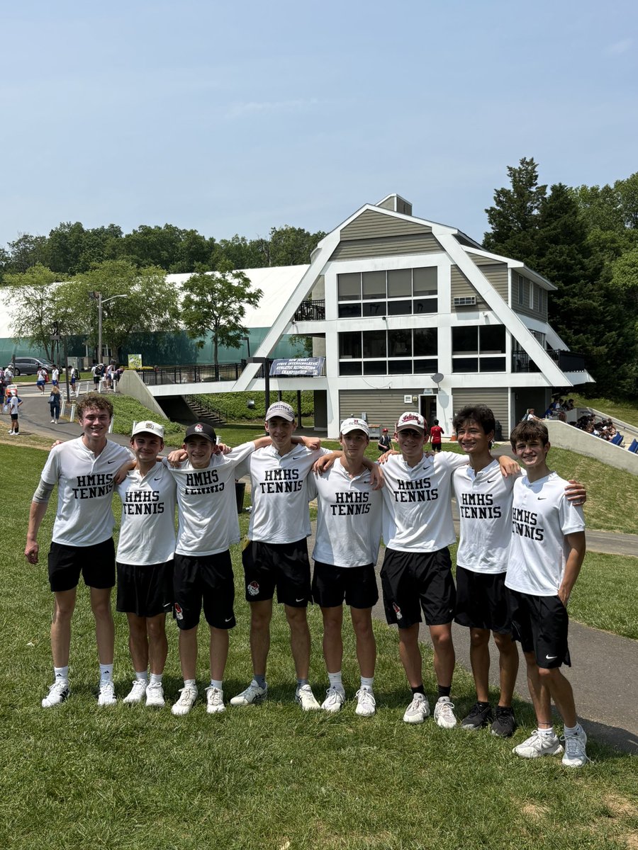 Haddonfield Boys Tennis ends the 2025 tournament as State Group 2 Finalists! Congratulations on an another fantastic season! Thank you Coaches. Thank you Seniors and good luck in your future endeavors!
