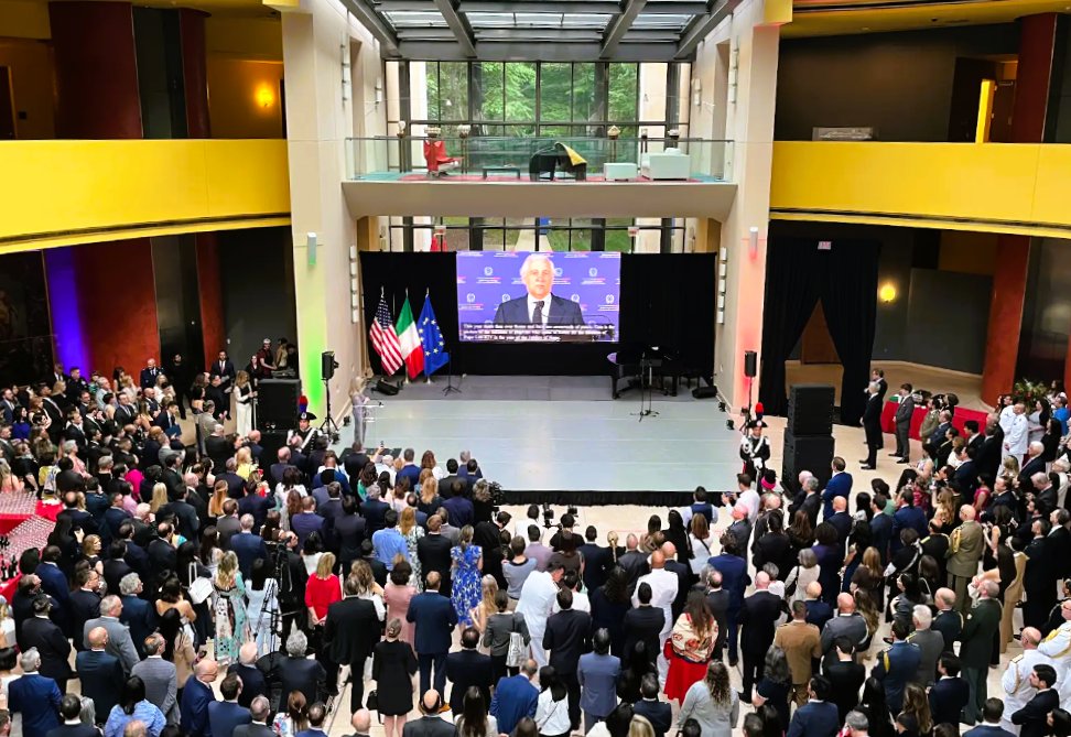 Amplifon Group (@amplifon) on Twitter photo From our roots in #Italy to the world: #Amplifon supported the #FestaDellaRepubblica held by <a href="/ItalyinUS/">Italy in US</a> in #Washington. In our 75-year journey, we strengthened our ties with the #US, a key #market for us, thanks to our local brands #MiracleEar and #AmplifonHearingHealthCare. 🌎 From our roots in #Italy to the world: #Amplifon supported the #FestaDellaRepubblica held by <a href="/ItalyinUS/">Italy in US</a> in #Washington. In our 75-year journey, we strengthened our ties with the #US, a key #market for us, thanks to our local brands #MiracleEar and #AmplifonHearingHealthCare. 🌎