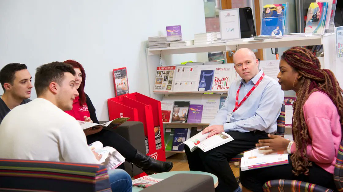 Recruit our students 

Are you looking for someone to bring fresh ideas to your business? Our students and <a href="/UCLanAlumni/">UCLan Alumni</a> bring up-to-date knowledge, teamwork skills, project delivery, and flexibility

Find out more 👇
ow.ly/NyKL50W39IM