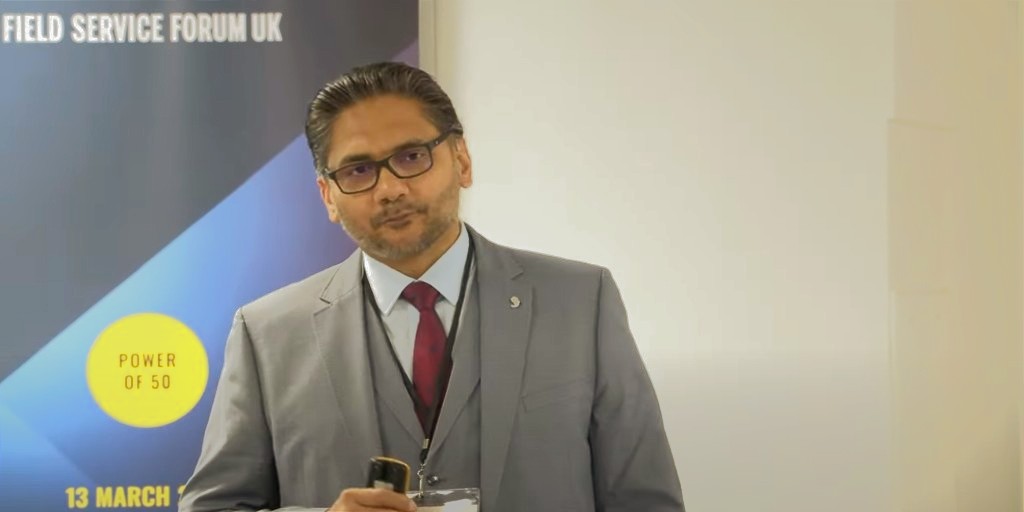 CopperbergAB's tweet image. At #FieldServiceForum UK, Honeywell&apos;s Yasir Sheikh mapped the road to Service 4.0: intelligent tools, hybrid models, predictive ops—and one unshakable truth: tech is nothing without human insight.

Read on 👉 bit.ly/4405Ng7

#fieldservice #fsm #digitaltransformation