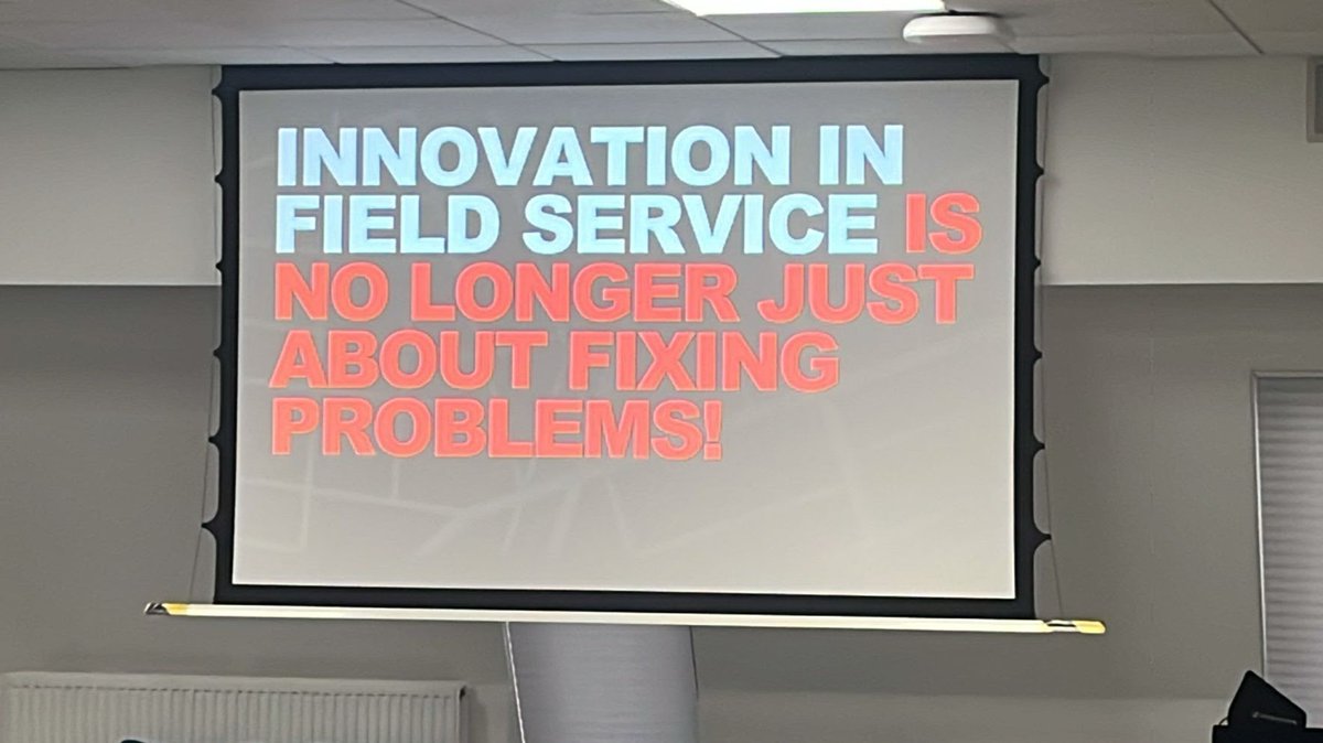 CopperbergAB's tweet image. At #FieldServiceForum UK, Honeywell&apos;s Yasir Sheikh mapped the road to Service 4.0: intelligent tools, hybrid models, predictive ops—and one unshakable truth: tech is nothing without human insight.

Read on 👉 bit.ly/4405Ng7

#fieldservice #fsm #digitaltransformation