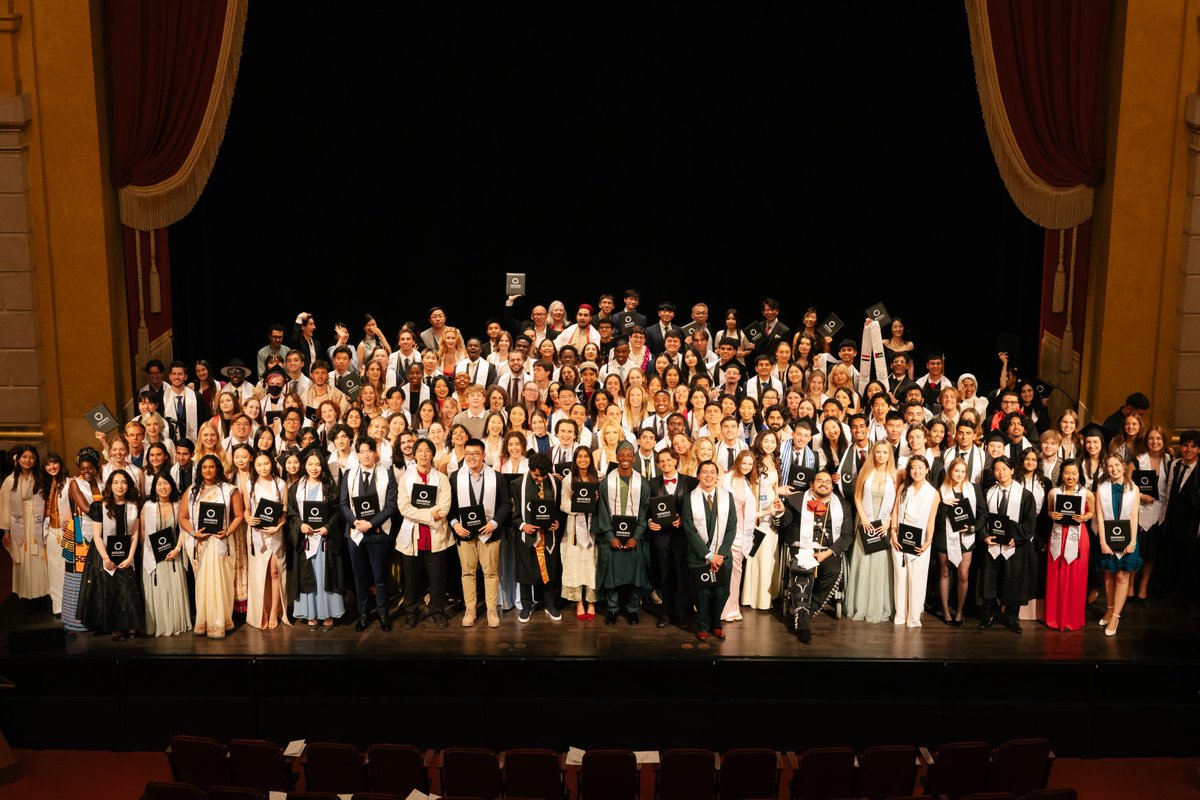 MinervaUni's tweet image. We proudly present to you, the Minerva University Class of 2025!
#Graduation2025