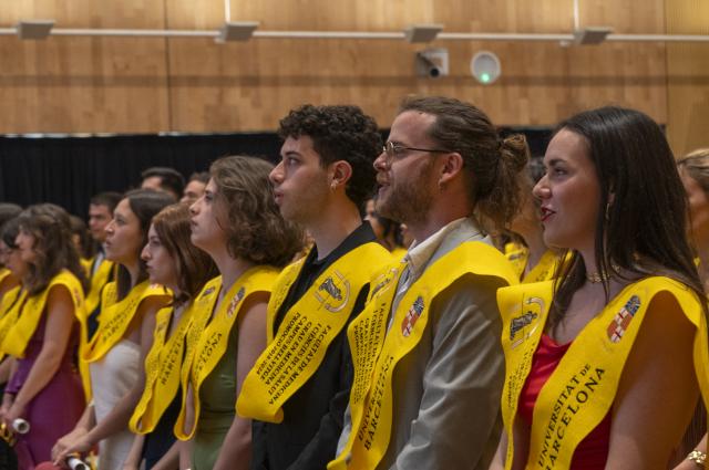Hospital Universitari Bellvitge | HUB (@hbellvitge) on Twitter photo 🎓🎉 Gran dia avui a l'#hbellvitge! A partir de les 16h celebrem l'acte de Graduació i Jurament Hipocràtic Facultat de Medicina. <a href="/CampusBellvitge/">Campus Bellvitge UB</a>. Promoció 2025
▶️ El podeu veure en directe en aquest enllaç: miniurl.com/MedicineGrad
<a href="/UniBarcelona/">Universitat de Barcelona</a> #orgullbellvitge 🎓🎉 Gran dia avui a l'#hbellvitge! A partir de les 16h celebrem l'acte de Graduació i Jurament Hipocràtic Facultat de Medicina. <a href="/CampusBellvitge/">Campus Bellvitge UB</a>. Promoció 2025
▶️ El podeu veure en directe en aquest enllaç: miniurl.com/MedicineGrad
<a href="/UniBarcelona/">Universitat de Barcelona</a> #orgullbellvitge