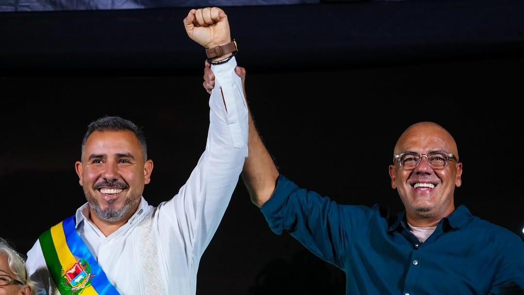 El Jefe de Campaña Ven25+, Jorge Rodríguez, destacó la política regional del Gobernador de Anzoátegui, Luis Marcano, quien “aceleró” la transferencia de poder al pueblo mediante los circuitos comunales.