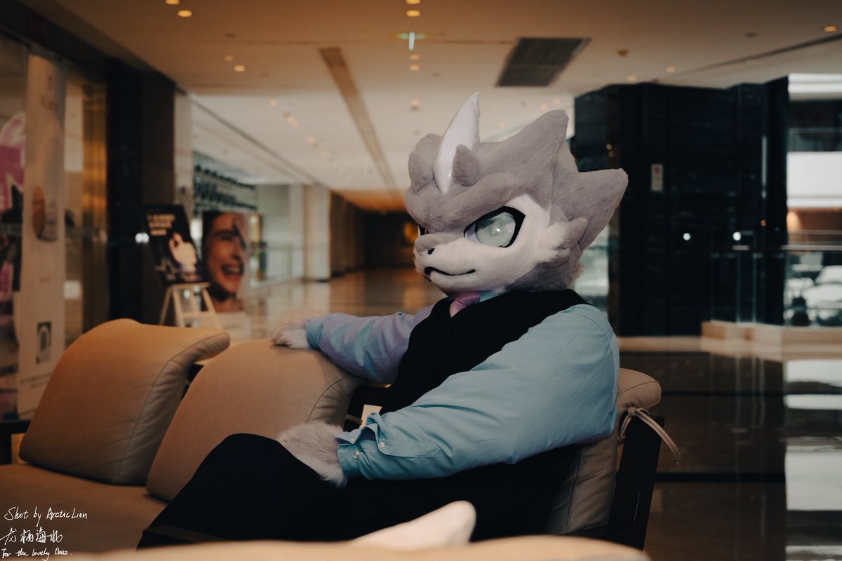 好好考试，安心度假，美食等你。
📷：@龙栖海北
#FursuitFriday