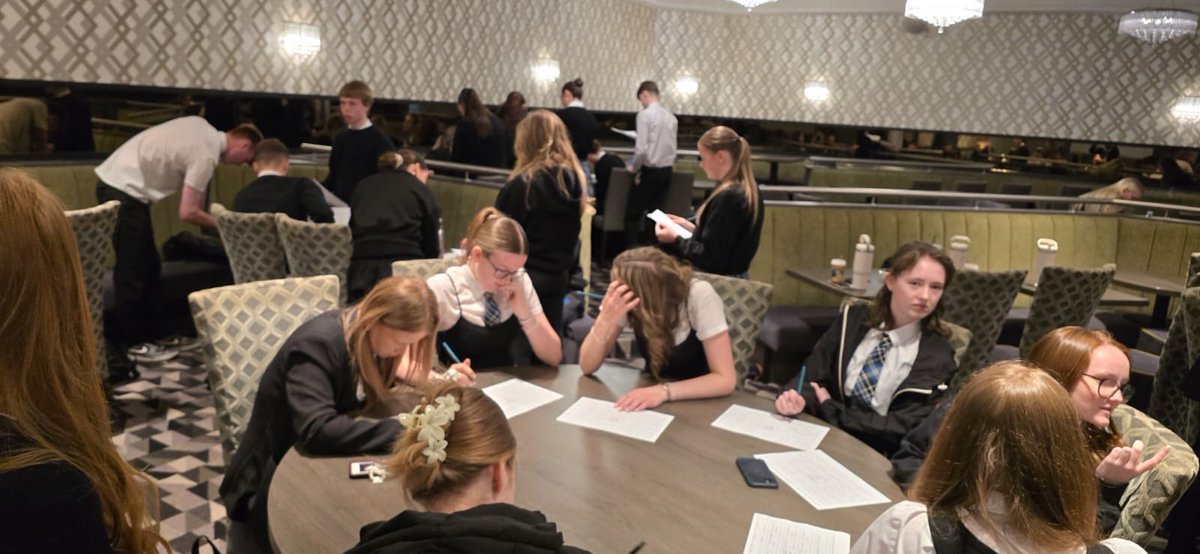 caldersideac's tweet photo. Our new S6 students are working hard this morning at their Induction session. ⭐️ https://t.co/0QfxQkdzKN