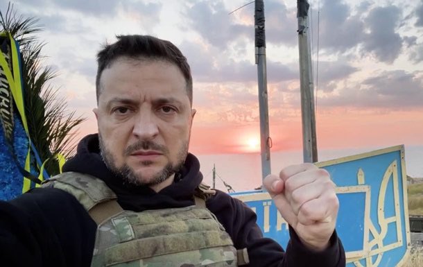 Zelenskyy 🇺🇦 is the most heroic world leader at the moment!