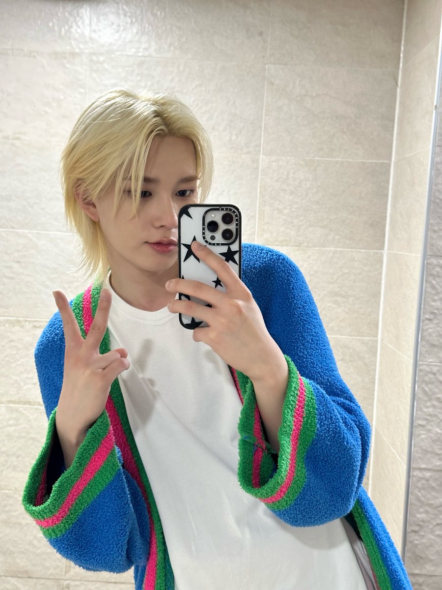 다들 오늘 하루도 많이 웃어요!😀

#P1Harmony #THEO