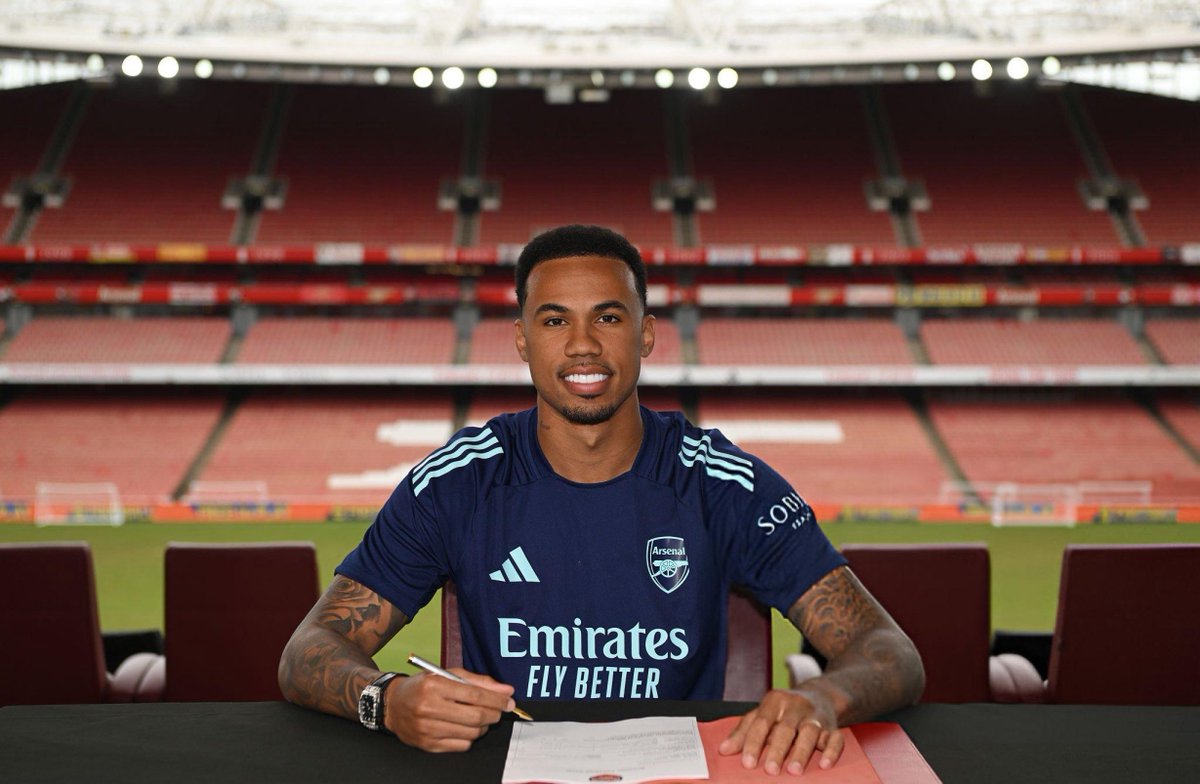 🚨 Official: Arsenal defender Gabriel Magalhães has signed a new long-term contract with the club. ✅✍️

Congratulations, Big Gabi! ❤️