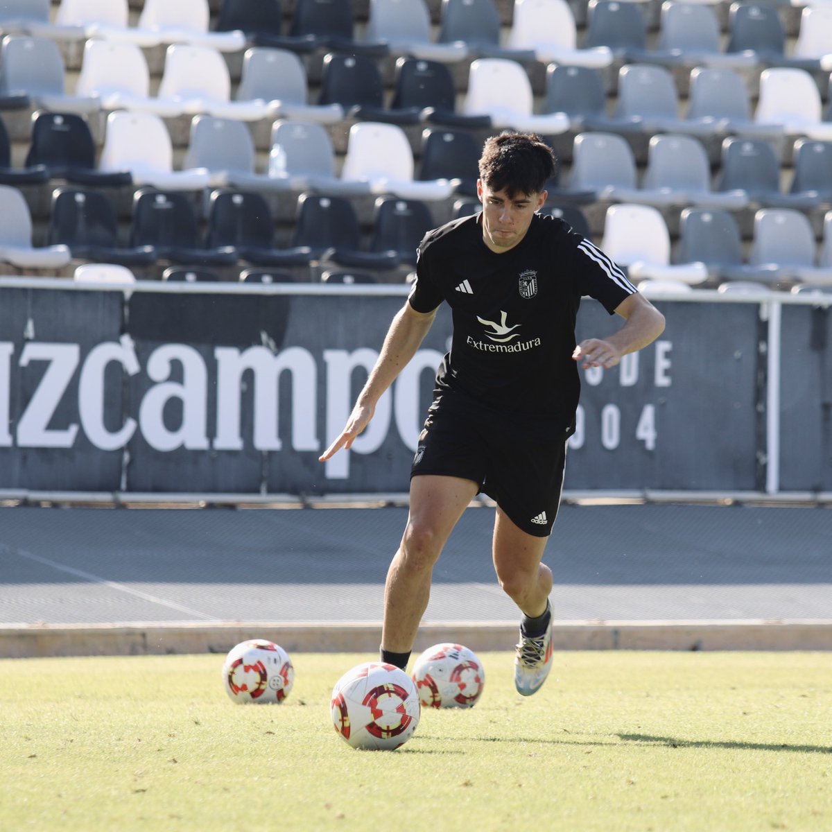 CD Badajoz tweet media