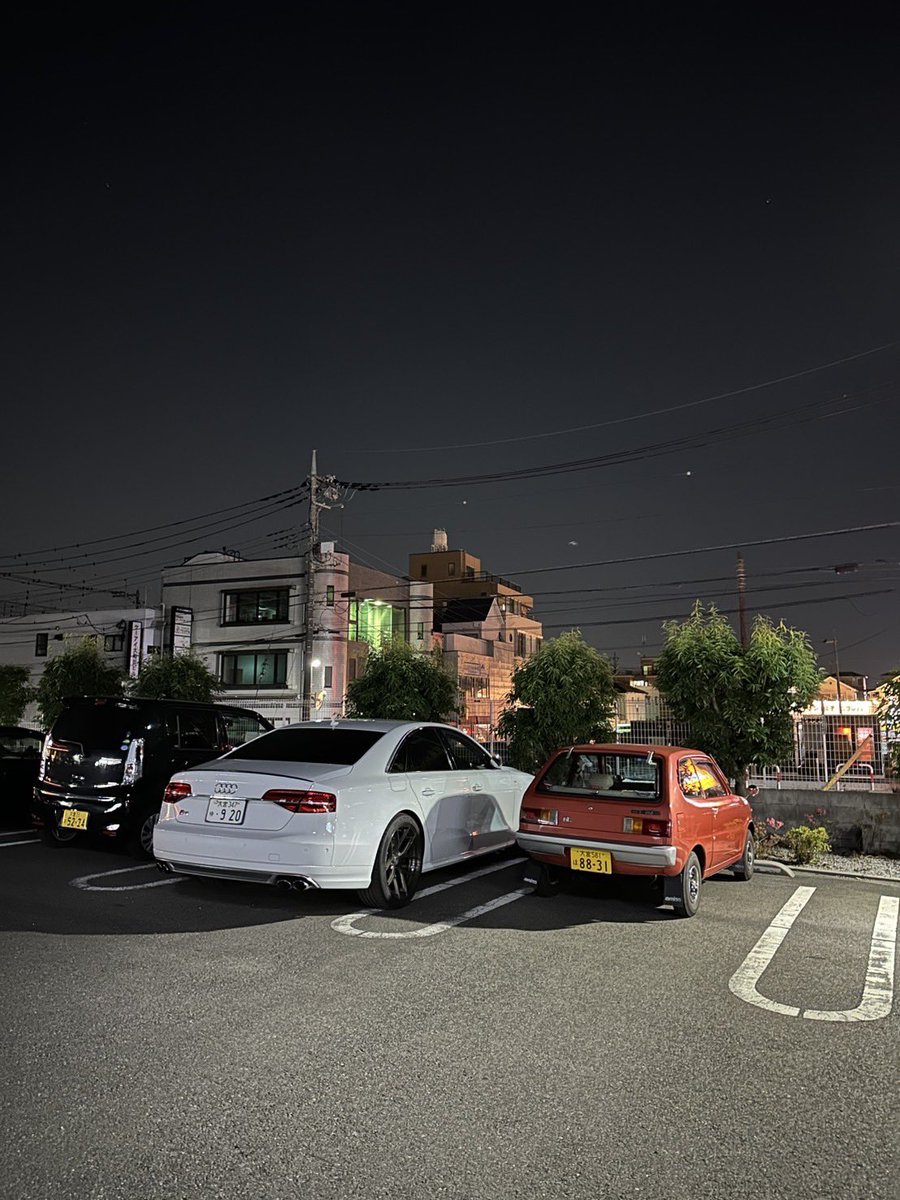 hirobaske616's tweet image. 新車価格2000万と50万。