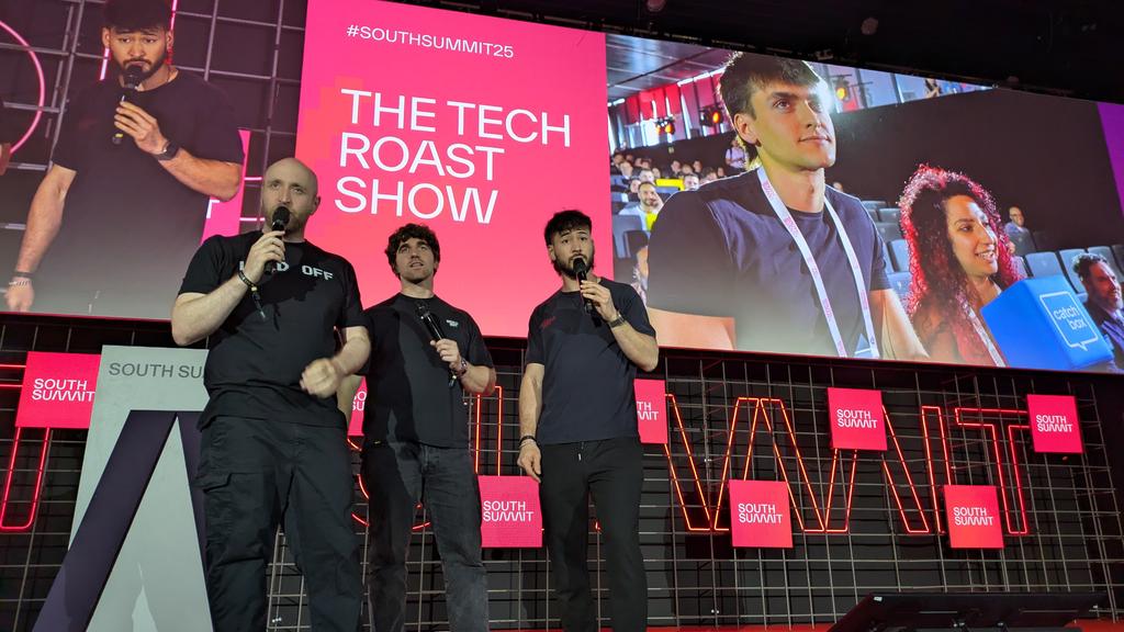 south_summit's tweet image. Ready for a good roast?

The Tech Roast Show is LIVE at the #Arenastage right now.

#Southsummit25 #Techroast