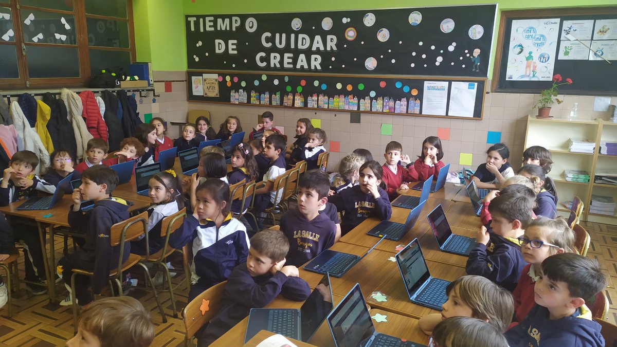 LaSalle_Burgos's tweet image. INTRODUCIÉNDONOS EN EL MUNDO DE LA PROGRAMACIÓN
Los alumnos de 1º EPO han comenzado la programación de forma lúdica, utilizando el propio cuerpo como herramienta de aprendizaje.
Además, han dado sus primeros pasos en el entorno de Code.org
#CodeOrg #NCALaSalle