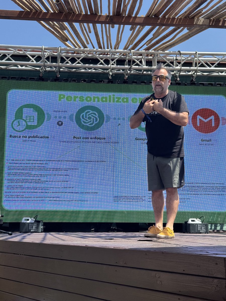 MJ Cachón (@mjcachon) on Twitter photo Automatizando con Make para agilizar flujos y que permanezca intacto el EEAT y tus topics. <a href="/sicodeandres/">Sico de Andrés</a> en #SOB25 Automatizando con Make para agilizar flujos y que permanezca intacto el EEAT y tus topics. <a href="/sicodeandres/">Sico de Andrés</a> en #SOB25