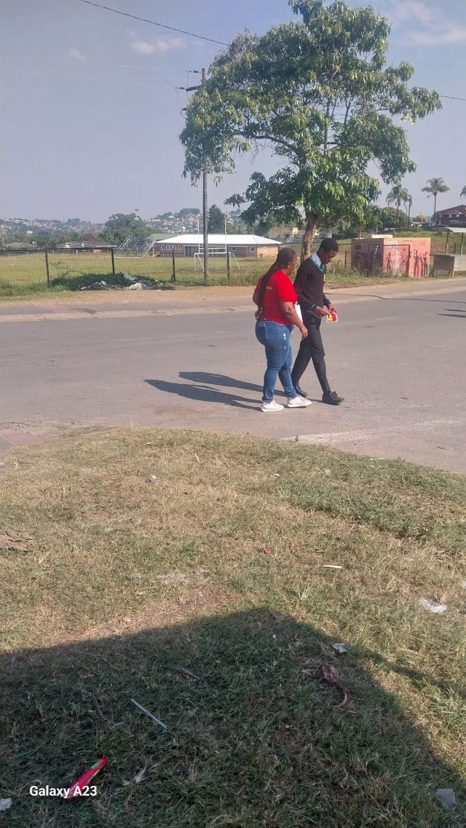 EFF KZN (@effkzn) on Twitter photo ♦️ In Pictures ♦️
Commissar <a href="/NqobileMhlongo/">Kalashnikov Ngendengende</a> leading an #EFFRedFriday recruitment drive at Ward 10, KwaDukuza Subregion, in preparation for the June 16 Youth Day Rally to be held at King Zwelithini Stadium.
#EFFJune16Rally
#UmuntuEmntwini ♦️ In Pictures ♦️
Commissar <a href="/NqobileMhlongo/">Kalashnikov Ngendengende</a> leading an #EFFRedFriday recruitment drive at Ward 10, KwaDukuza Subregion, in preparation for the June 16 Youth Day Rally to be held at King Zwelithini Stadium.
#EFFJune16Rally
#UmuntuEmntwini