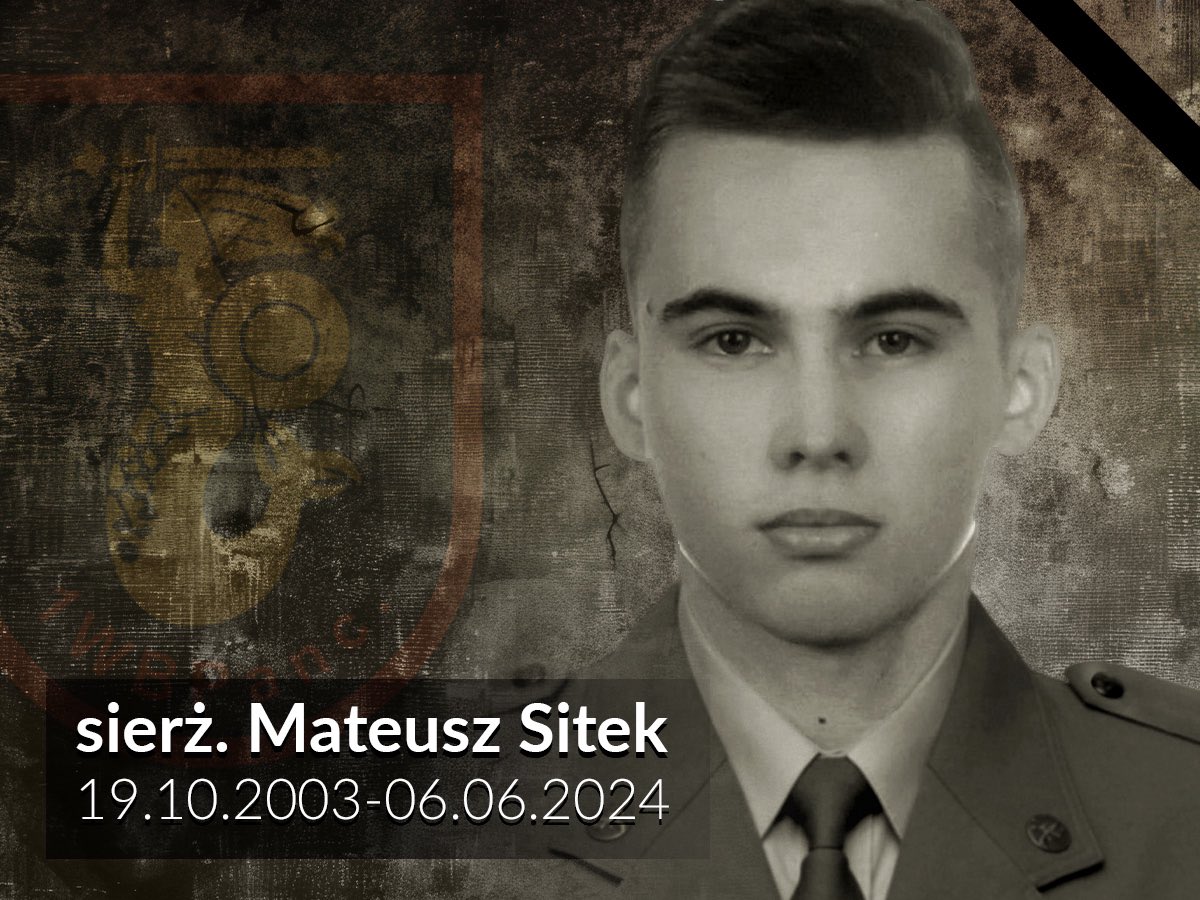 Wojska Obrony Cyberprzestrzeni (@cyberwojska) on Twitter photo Dziś przypada pierwsza rocznica śmierci sierżanta Mateusza Sitka - żołnierza <a href="/1WBPanc/">1. Warszawska Brygada Pancerna</a>, który z oddaniem i honorem służył Ojczyźnie 🇵🇱.
Został śmiertelnie raniony nożem podczas bandyckiego ataku migranta na granicy polsko-białoruskiej.
W tym dniu oddajemy hołd Jego pamięci, Dziś przypada pierwsza rocznica śmierci sierżanta Mateusza Sitka - żołnierza <a href="/1WBPanc/">1. Warszawska Brygada Pancerna</a>, który z oddaniem i honorem służył Ojczyźnie 🇵🇱.
Został śmiertelnie raniony nożem podczas bandyckiego ataku migranta na granicy polsko-białoruskiej.
W tym dniu oddajemy hołd Jego pamięci,