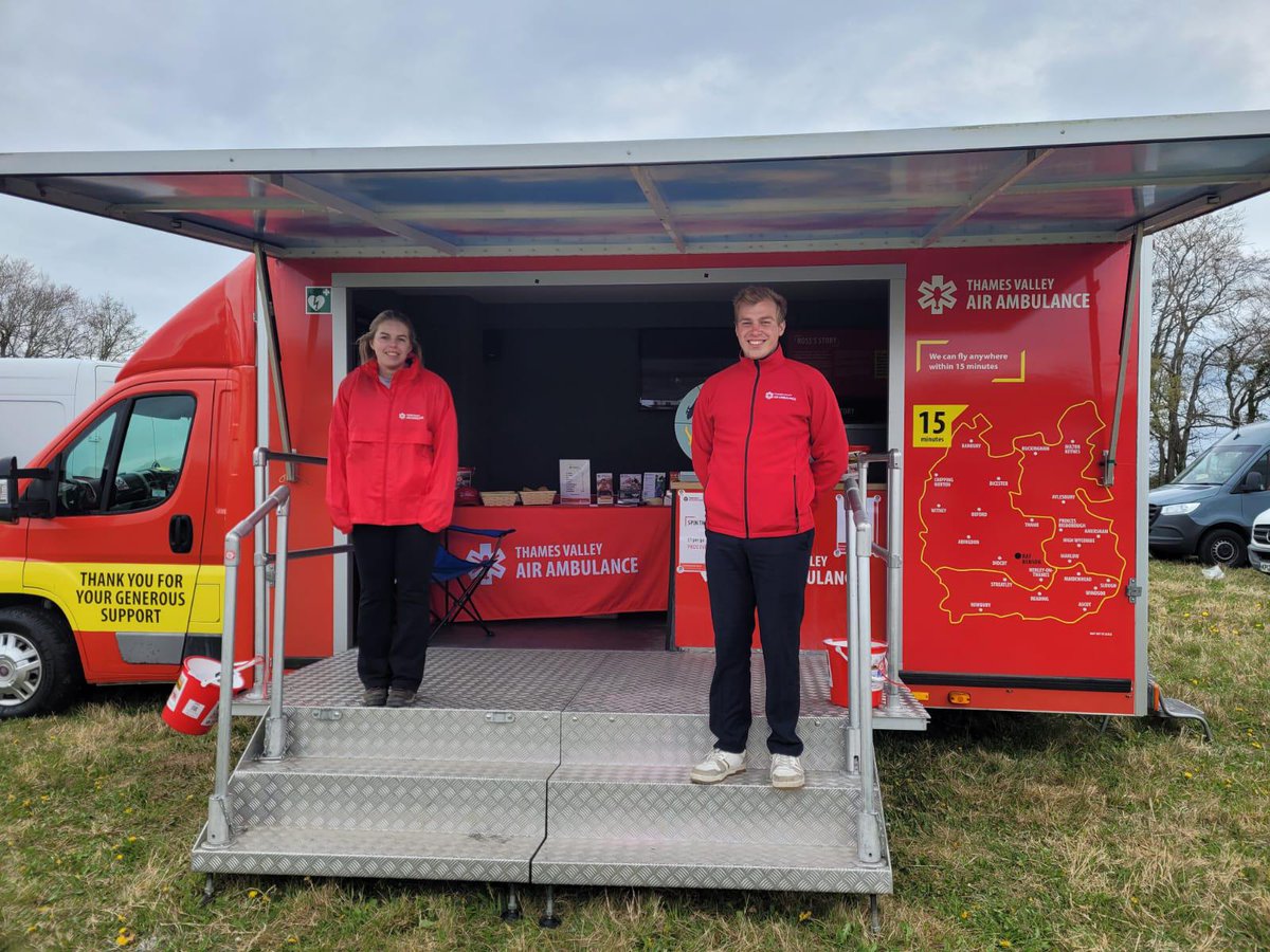 TVAirAmb's tweet image. £7,500 is a generous gift for anyone – but in our world, it can be the difference between life and death.🚁
Today, we’re celebrating the Lambourn Trainers Association who raised this incredible amount at a recent Open Day. Thank you to everyone involved❤️
#FridayFundraiser