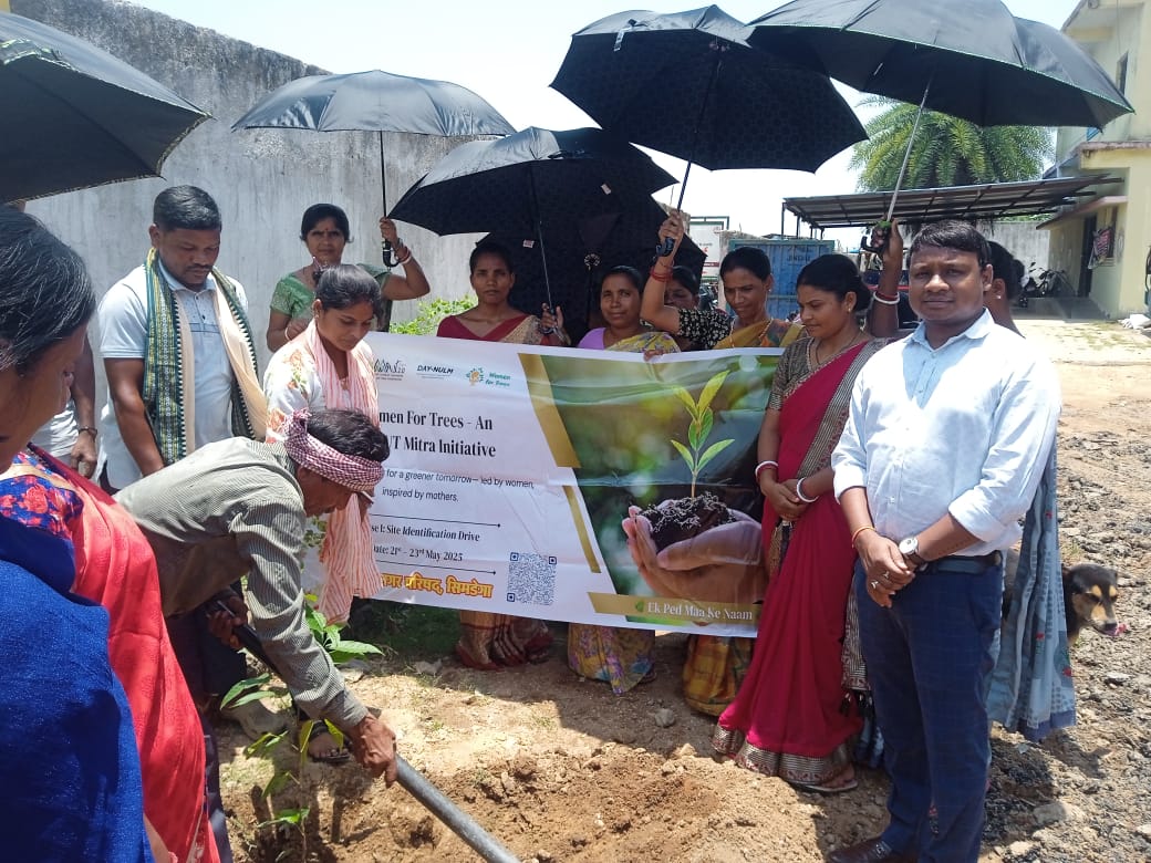 नगरीय प्रशासन निदेशालय, झारखंड (@jharkhanddma) on Twitter photo On World Environment Day, Officials and Women SHG members of all ULBs of Jharkhand participated enthusiastically in nationwide green movement #AmrutMitras“Women for Trees,”
<a href="/MoHUA_India/">Ministry of Housing and Urban Affairs</a> <a href="/amrut_MoHUA/">AMRUT 2.0</a> <a href="/NULM_MoHUA/">DAY-NULM</a> #WomenForTrees #AMRUT #DAYNULM #ClimateAction #WomenLeadGreen On World Environment Day, Officials and Women SHG members of all ULBs of Jharkhand participated enthusiastically in nationwide green movement #AmrutMitras“Women for Trees,”
<a href="/MoHUA_India/">Ministry of Housing and Urban Affairs</a> <a href="/amrut_MoHUA/">AMRUT 2.0</a> <a href="/NULM_MoHUA/">DAY-NULM</a> #WomenForTrees #AMRUT #DAYNULM #ClimateAction #WomenLeadGreen
