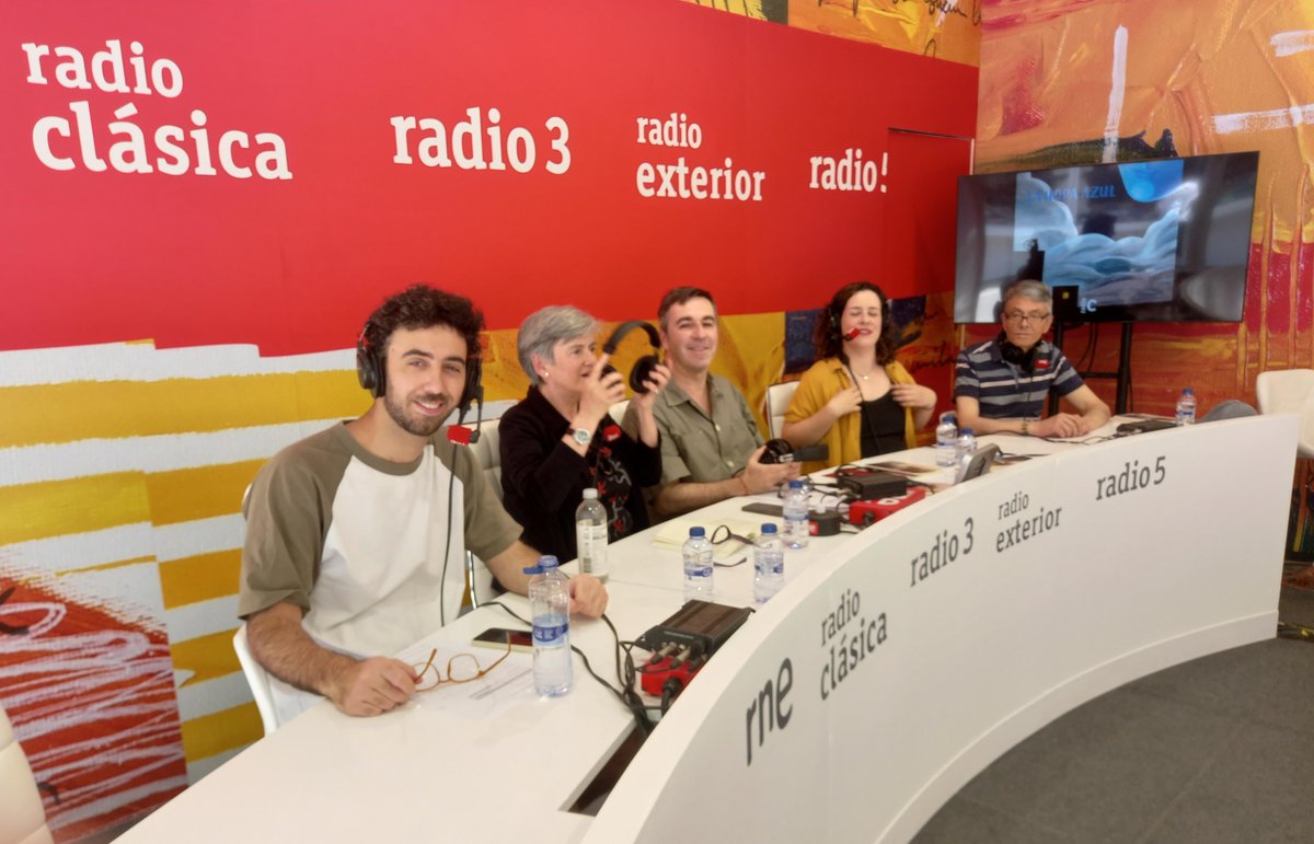 Jon Bandrés Bengoetxea JON BB (@jonbben) on Twitter photo <a href="/letxenike/">Luisa Etxenike</a> <a href="/radioclasica/">Radio Clásica</a> <a href="/FLMadrid/">Feria del Libro de Madrid</a> <a href="/NocturnaEd/">Nocturna</a> <a href="/Lidia_Cossio/">Lidia_Cossio</a> Un placer Luisa Aquí todo el equipo contigo y con José Cereijo #LaHoraAzul <a href="/radioclasica/">Radio Clásica</a> <a href="/rne/">Radio Nacional</a> <a href="/rtve/">RTVE</a> <a href="/letxenike/">Luisa Etxenike</a> <a href="/radioclasica/">Radio Clásica</a> <a href="/FLMadrid/">Feria del Libro de Madrid</a> <a href="/NocturnaEd/">Nocturna</a> <a href="/Lidia_Cossio/">Lidia_Cossio</a> Un placer Luisa Aquí todo el equipo contigo y con José Cereijo #LaHoraAzul <a href="/radioclasica/">Radio Clásica</a> <a href="/rne/">Radio Nacional</a> <a href="/rtve/">RTVE</a>
