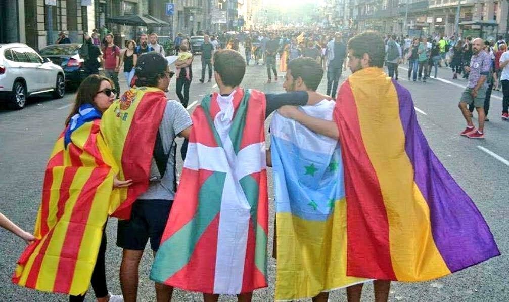 Ayuso viva la diversidad cultural, poco sabes tú de eso, porque tu mente no da para más.