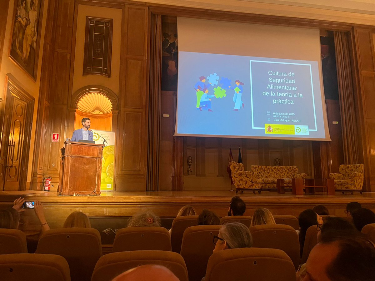 Mañana se celebra el #DíaMundialdelaSeguridadAlimentaria

Por ese motivo, asistimos a la jornada "Cultura de Seguridad Alimentaria: de la teoría a la práctica" que hoy organiza <a href="/AESAN_gob_es/">AESAN</a>