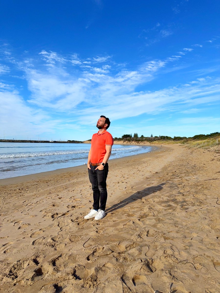 Travelling down the Great Ocean Road… which is SPECTACULARLY great, never mind being on the cusp of winter! 🌊🥰🩵