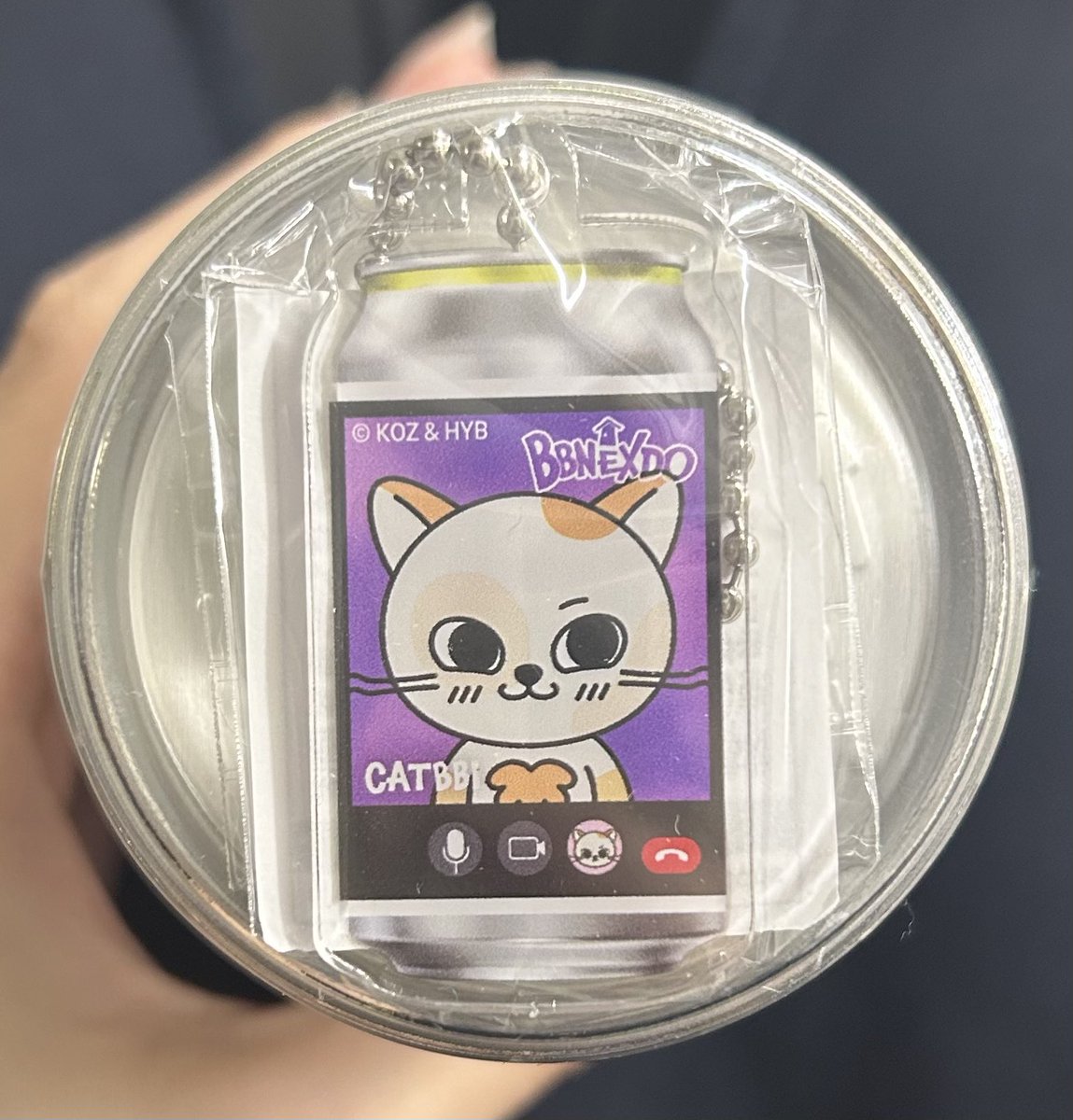 gufu321's tweet photo. BOYNEXTDOOR ボネクド ボイネク プネクド 自販機 ラベル缶 アクキー 交換 ケッピー テップン

【譲】 ケッピ (ソンホ)

【求】ハン テップン(テサン)

キーホルダーのみの交換希望ですが、ラベルも合わせての交換可能です。
お心当たりのある方リプかDMまでよろしくお願いいたします。 https://t.co/yJEbd9dwtr