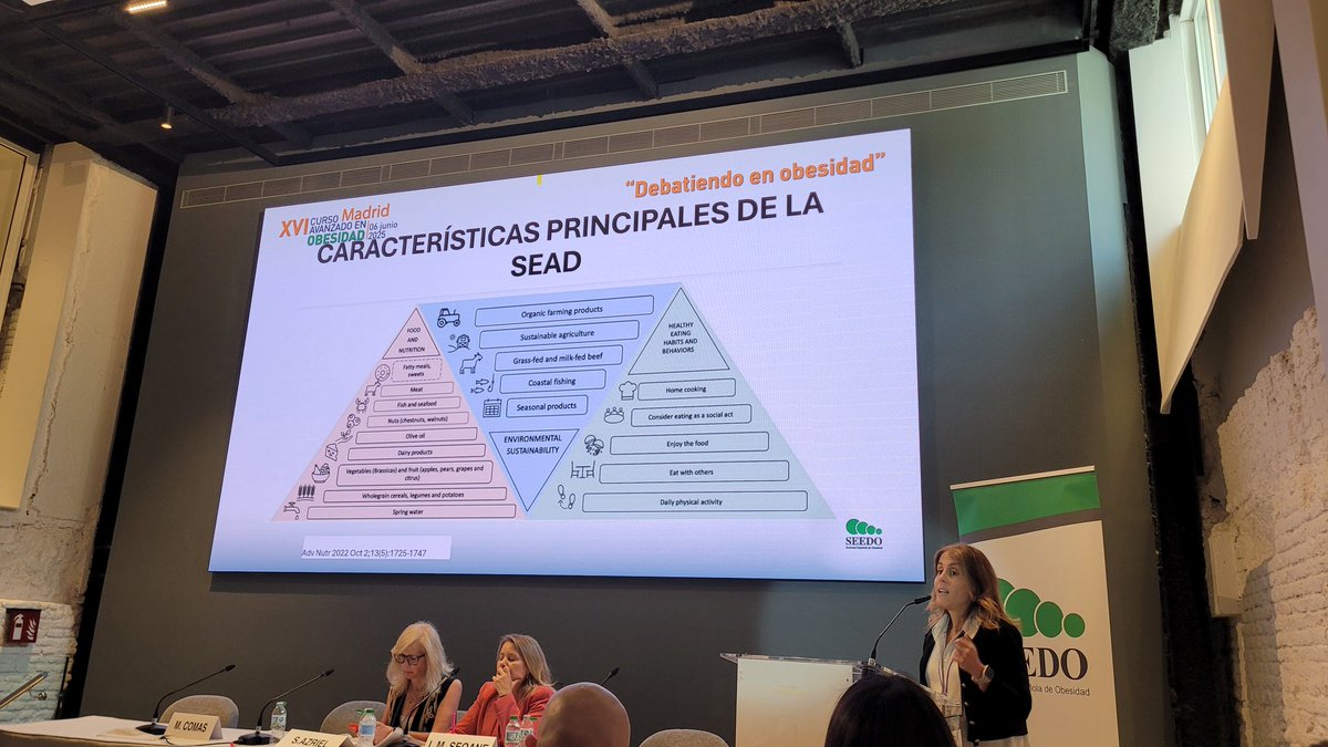 Cambiemos el parqadigma en relación a la #nutrición.  
Gracias <a href="/CristinaPorca/">porca</a> <a href="/marta_comas/">Marta Comas Martínez</a> <a href="/SociedadSeedo/">SEEDO</a>
