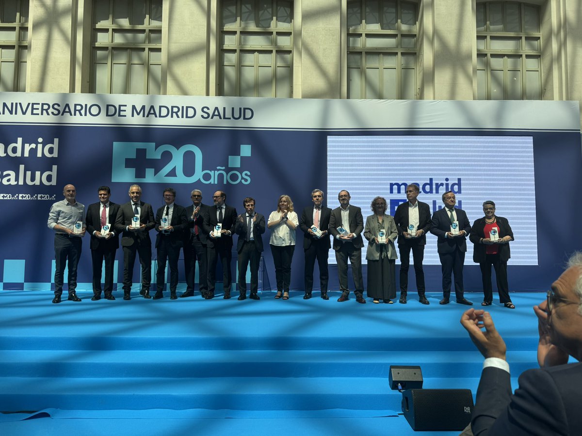 José A Mtnez Páramo (@mtnezparamo) on Twitter photo Asistiendo al emotivo acto de celebración del XX Aniversario de @MadridSalud junto al Alcalde <a href="/AlmeidaPP_/">José Luis Martínez-Almeida</a> y la Vicealcaldesa <a href="/InmaSanzO/">Inma Sanz Otero</a>
¡Enhorabuena por la labor desarrollada en estos 20 años!!🎂
<a href="/GrupoPPMadrid/">Grupo Popular Madrid</a> Asistiendo al emotivo acto de celebración del XX Aniversario de @MadridSalud junto al Alcalde <a href="/AlmeidaPP_/">José Luis Martínez-Almeida</a> y la Vicealcaldesa <a href="/InmaSanzO/">Inma Sanz Otero</a>
¡Enhorabuena por la labor desarrollada en estos 20 años!!🎂
<a href="/GrupoPPMadrid/">Grupo Popular Madrid</a>
