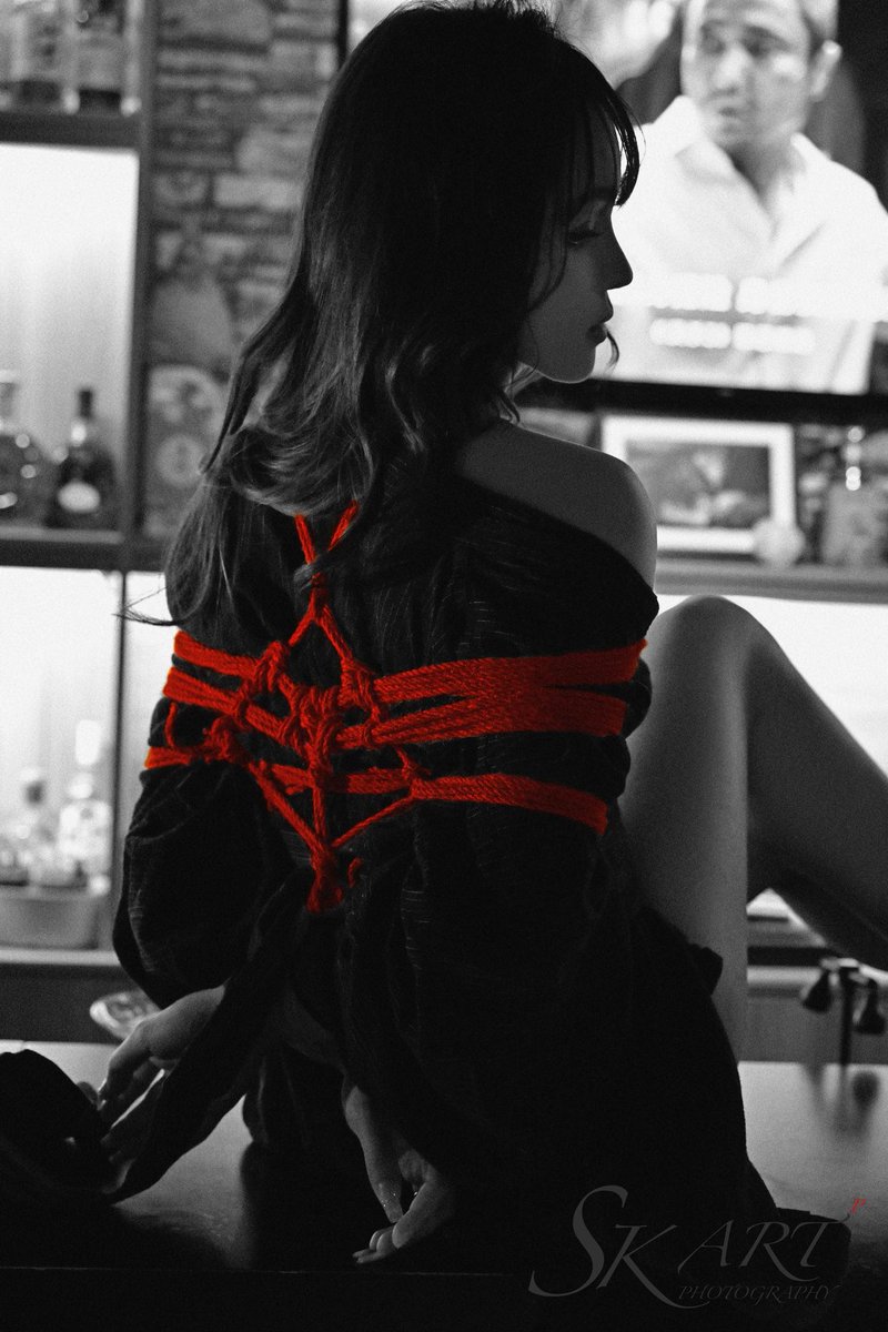 记不清楚上次发绳子图是啥时候了
模特：挽秋<a href="/Linwanqiu1124/">林挽秋</a>
摄影：SK <a href="/SKphotoARTShow/">SKphotoARTSHOW</a>
绳手：Leo