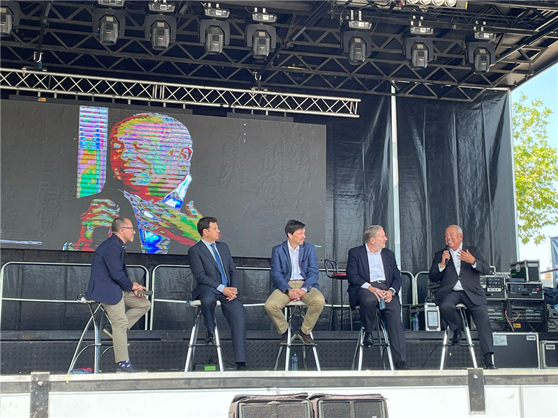 Turno para <a href="/JuanLopezFrade/">Juan López Frade</a>, presidente de <a href="/SuzukiIberica/">Suzuki Ibérica</a>, durante el <a href="/MOGYfest/">MOGYFest</a>:
🗨️ “Es necesario enseñar al ciudadano cómo usar un vehículo eléctrico. Ahora ya es mucho más accesible, y el usuario debe conocer las ventajas y beneficios que ofrece”.
 
La formación y la