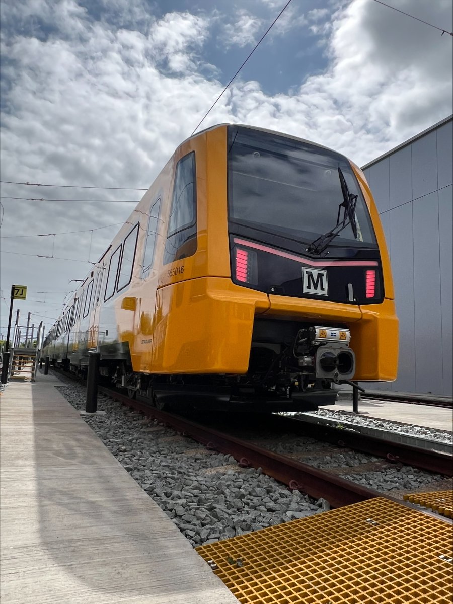 Tyne and Wear Metro tweet media