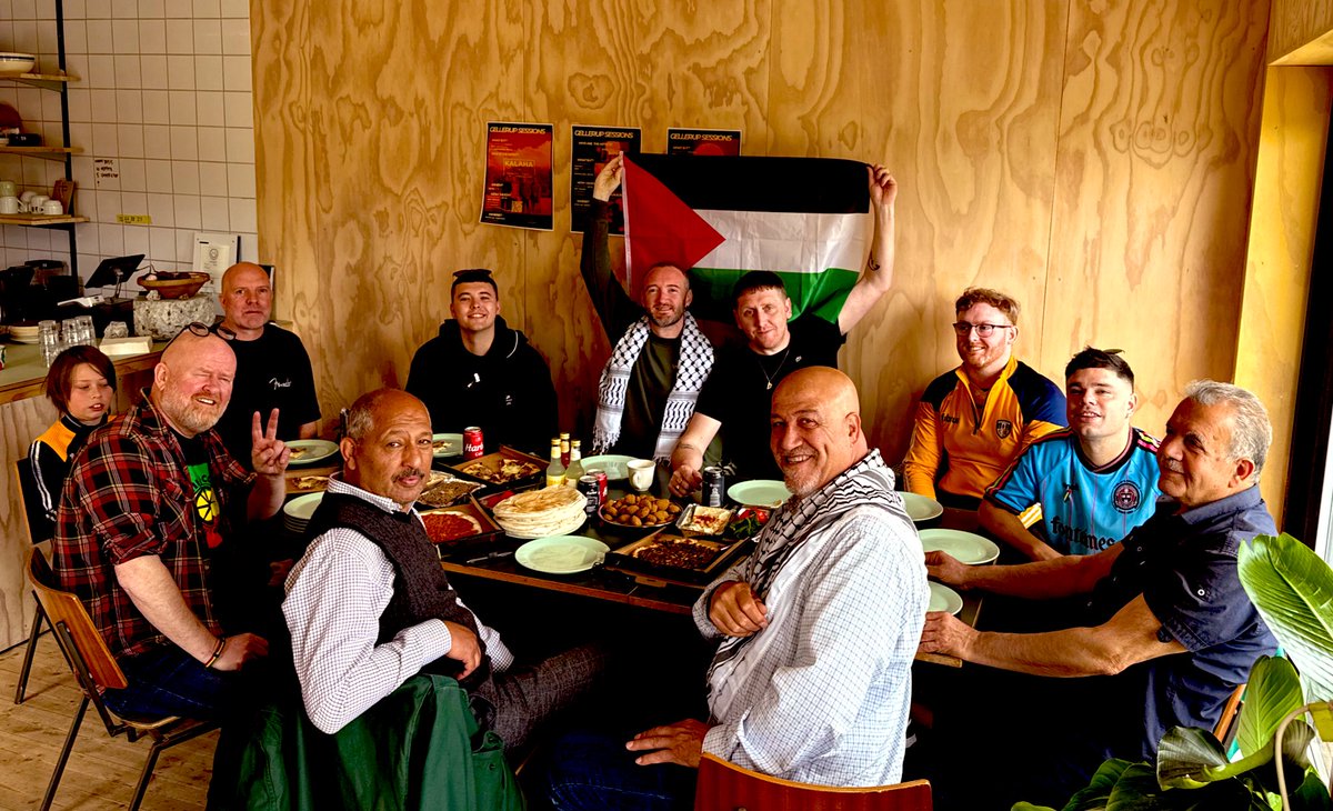 KNEECAPCEOL's tweet photo. Lovely to meet with representatives of the Palestinian community in Denmark this morning. 🇵🇸 https://t.co/RxY5IEdiyh