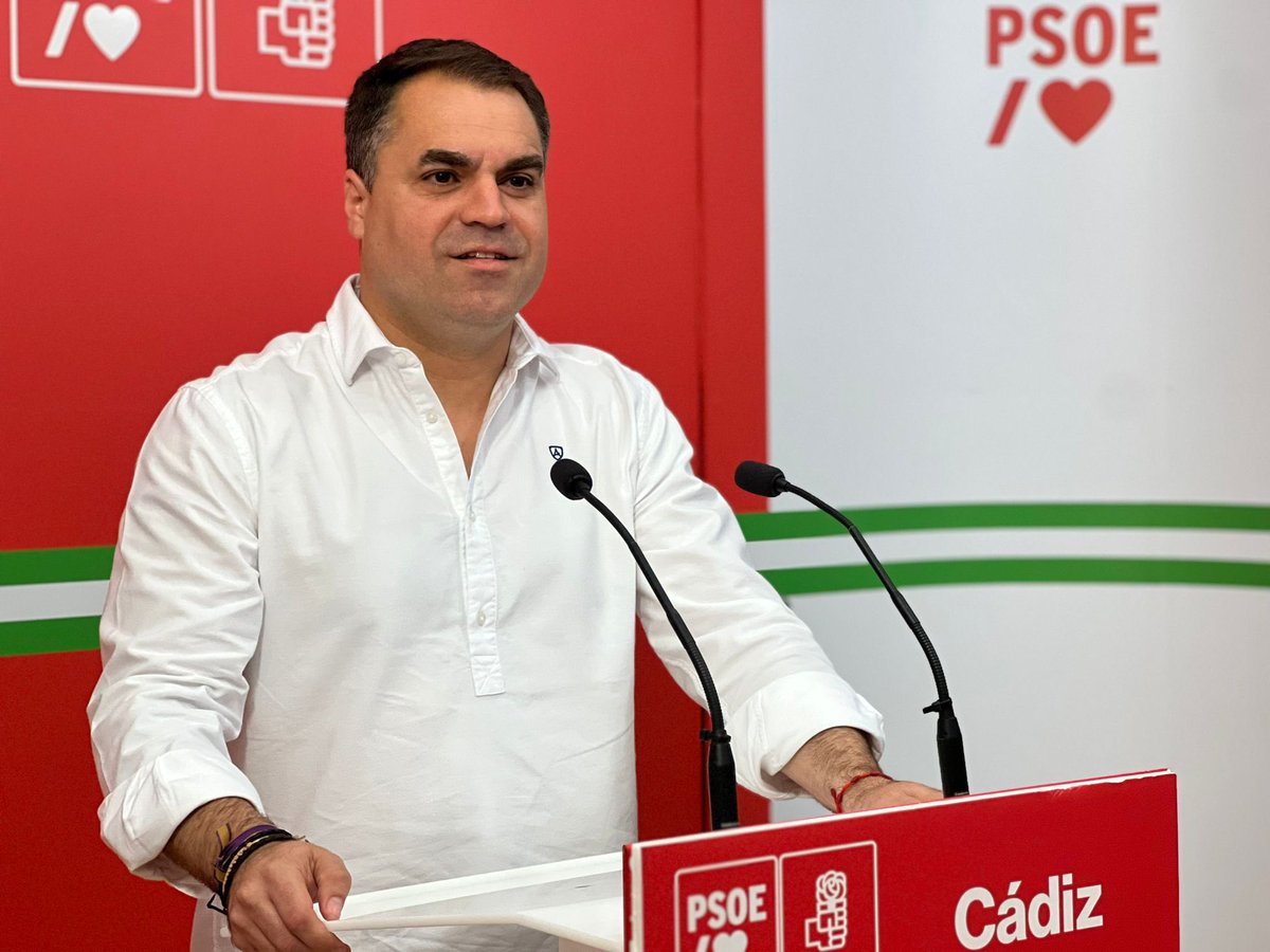 PSOE de Cádiz (@psoecadiz) on Twitter photo 🌹Desde el PSOE de Cádiz, el secretario de organización, <a href="/CornejoRamrez/">Juan Cornejo Ramírez</a> insistirá con una ofensiva de iniciativas a la Junta para que ejecute planes integrales de mejora del firme de sus carreteras en la provincia.
📍Más información:
👉🏻psoedecadiz.es/el-psoe-insist… 🌹Desde el PSOE de Cádiz, el secretario de organización, <a href="/CornejoRamrez/">Juan Cornejo Ramírez</a> insistirá con una ofensiva de iniciativas a la Junta para que ejecute planes integrales de mejora del firme de sus carreteras en la provincia.
📍Más información:
👉🏻psoedecadiz.es/el-psoe-insist…