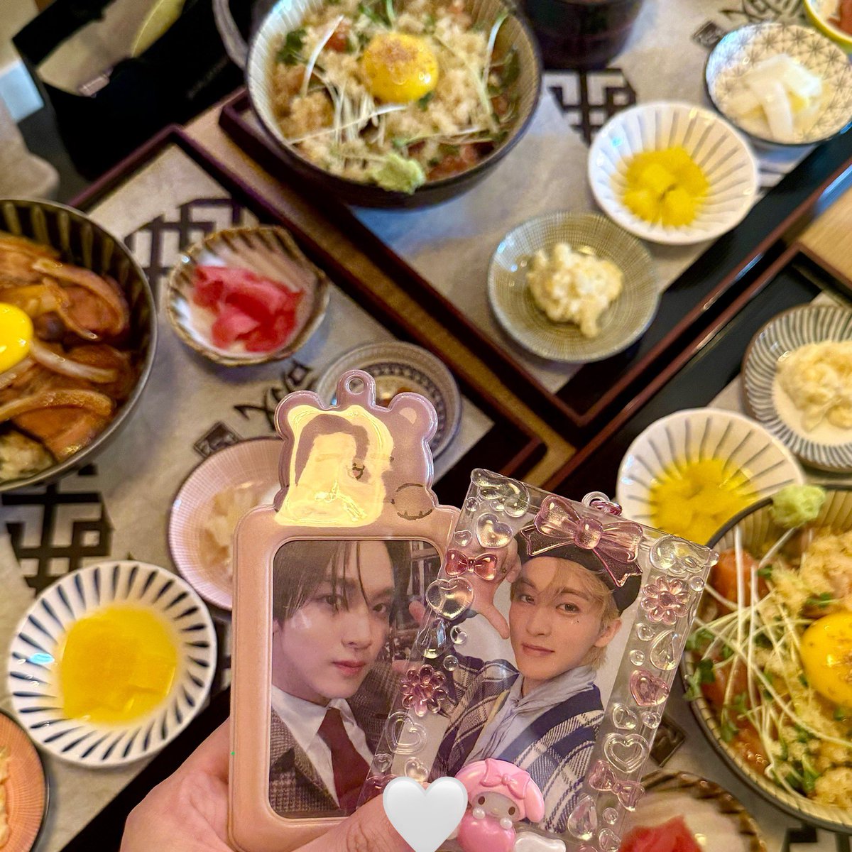 예엥 tweet media