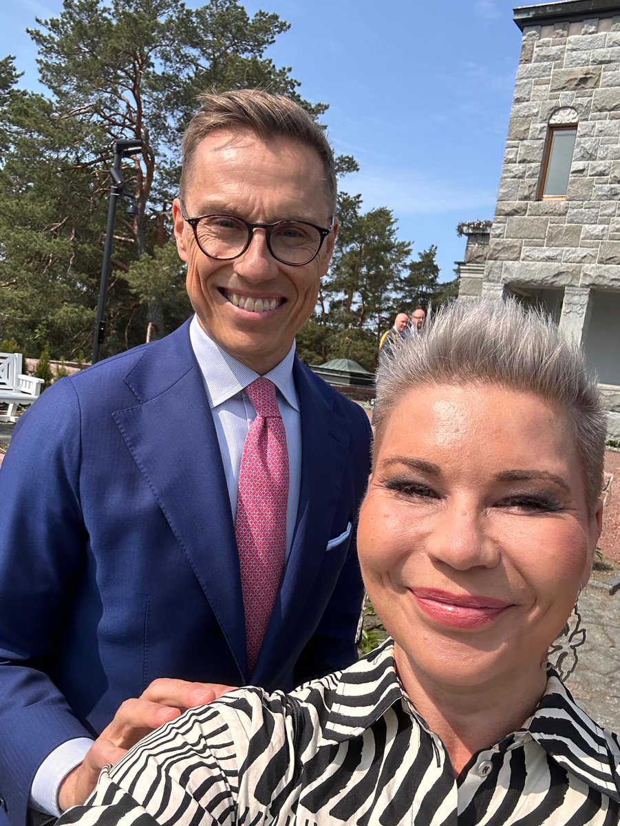 paula werning (@paula_werning) on Twitter photo Puolustusvaliokunta vieraili Kultarannassa tapaamassa tasavallan presidentti Alexander Stubbia. Keskustelimme ajankohtaisista ulko-, turvallisuus- ja puolustuspoliittisista kysymyksistä hyvässä ja rakentavassa hengessä.
Kiitos.
<a href="/alexstubb/">Alexander Stubb</a>
#puolustusvaliokunta
#kultaranta Puolustusvaliokunta vieraili Kultarannassa tapaamassa tasavallan presidentti Alexander Stubbia. Keskustelimme ajankohtaisista ulko-, turvallisuus- ja puolustuspoliittisista kysymyksistä hyvässä ja rakentavassa hengessä.
Kiitos.
<a href="/alexstubb/">Alexander Stubb</a>
#puolustusvaliokunta
#kultaranta