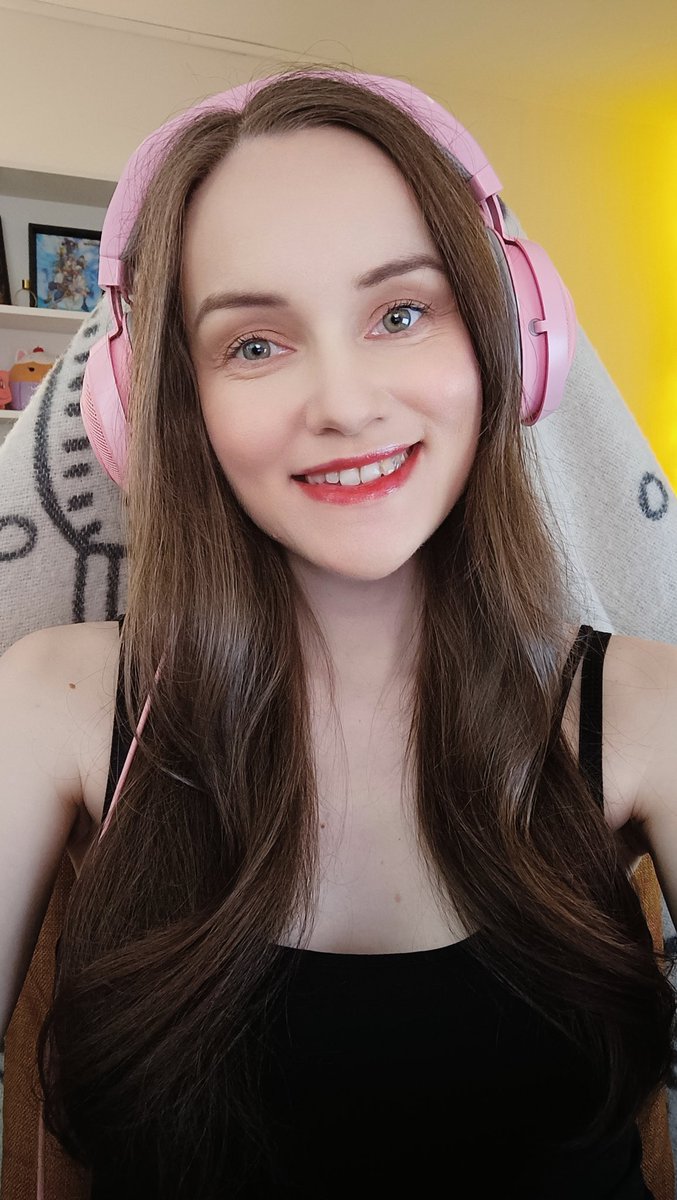 MagiKat_Gaming's tweet photo. Live on Twitch with Stardew Valley. Come join as I build my first ever farm 🥰 https://t.co/iUDskv3AQY #StardewValley https://t.co/nIzFdb2F4n